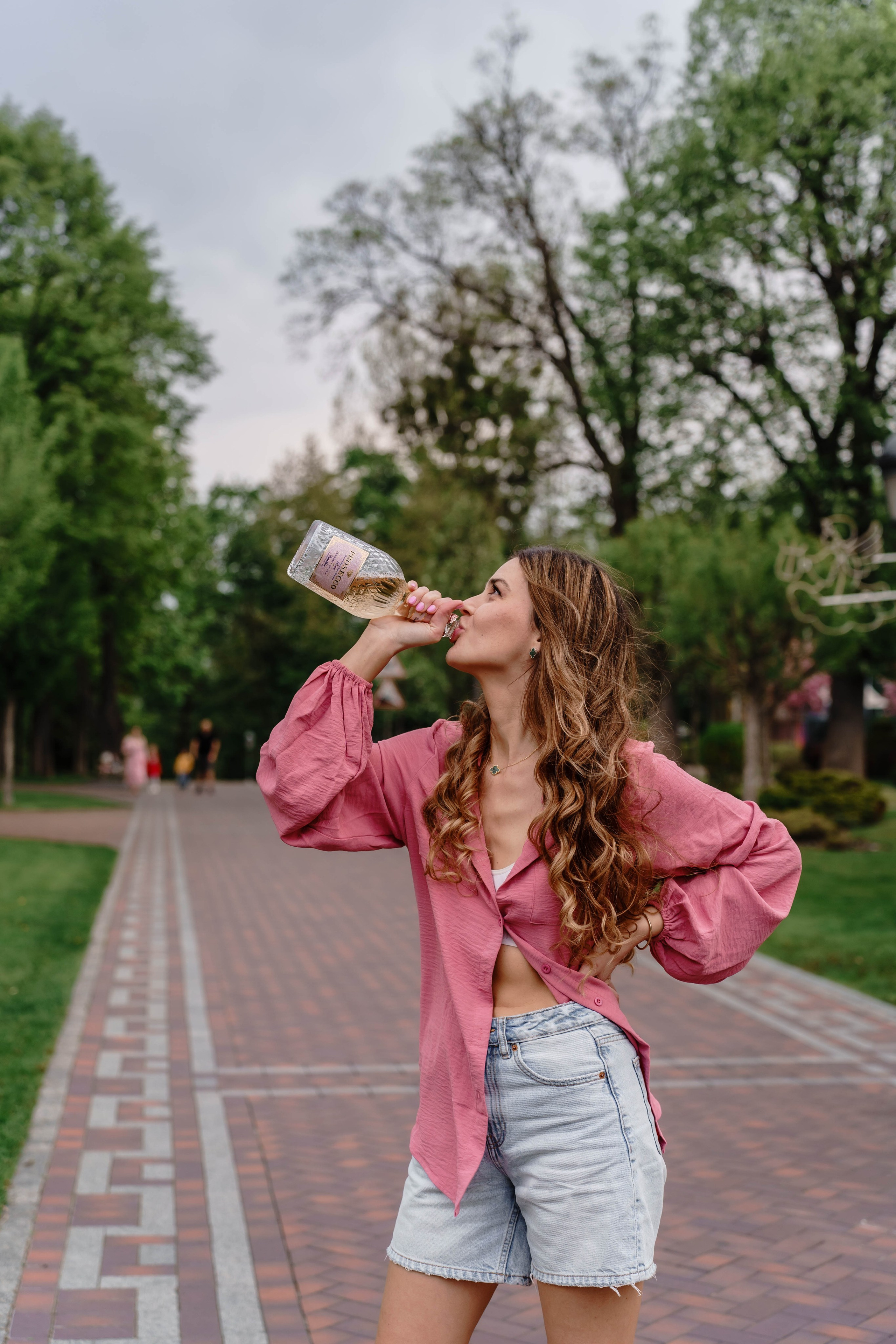 Фотосесія в сакурах. Family photographer in Kiev Natalia Shkavron