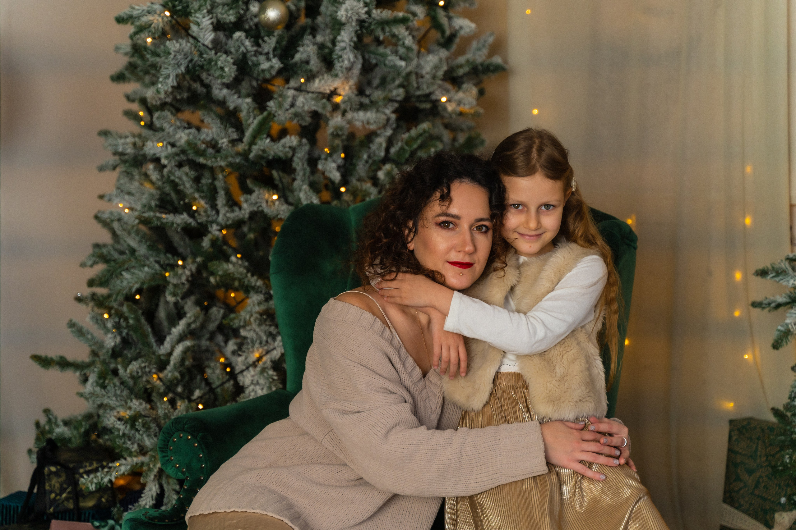Новорічна фотосесія мама і доня. Сімейний фотограф Київ Наталія Шкаврон