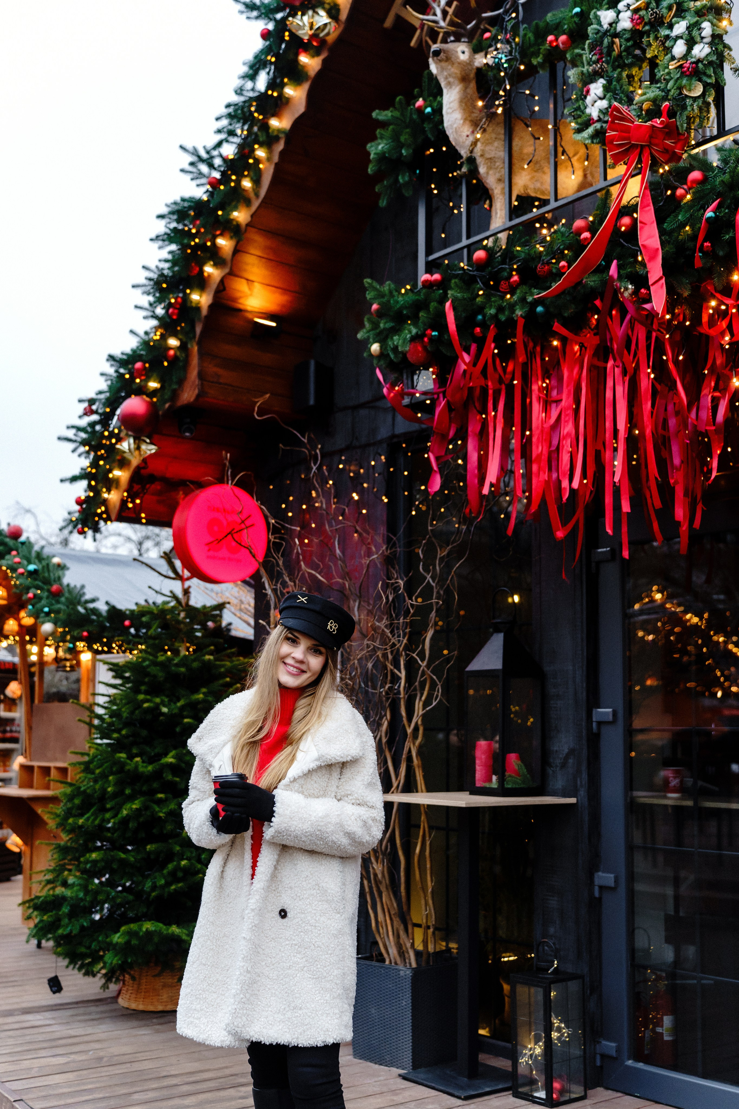 Новорічна індивідуальна фотосесія на ВДНГ. Сімейний фотограф Київ Наталія Шкаврон