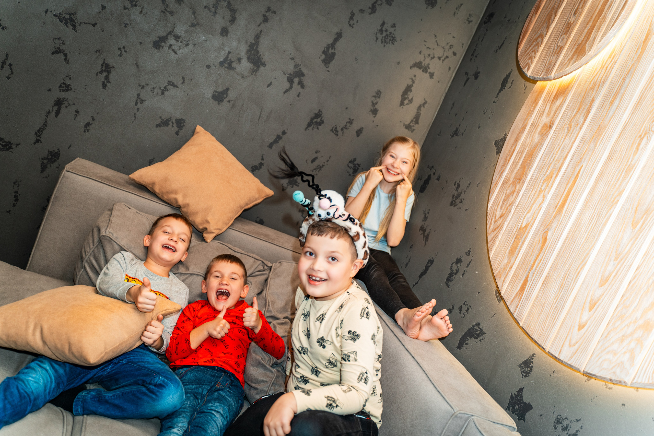 Зустріч з подругами. Сімейний фотограф Київ Наталія Шкаврон