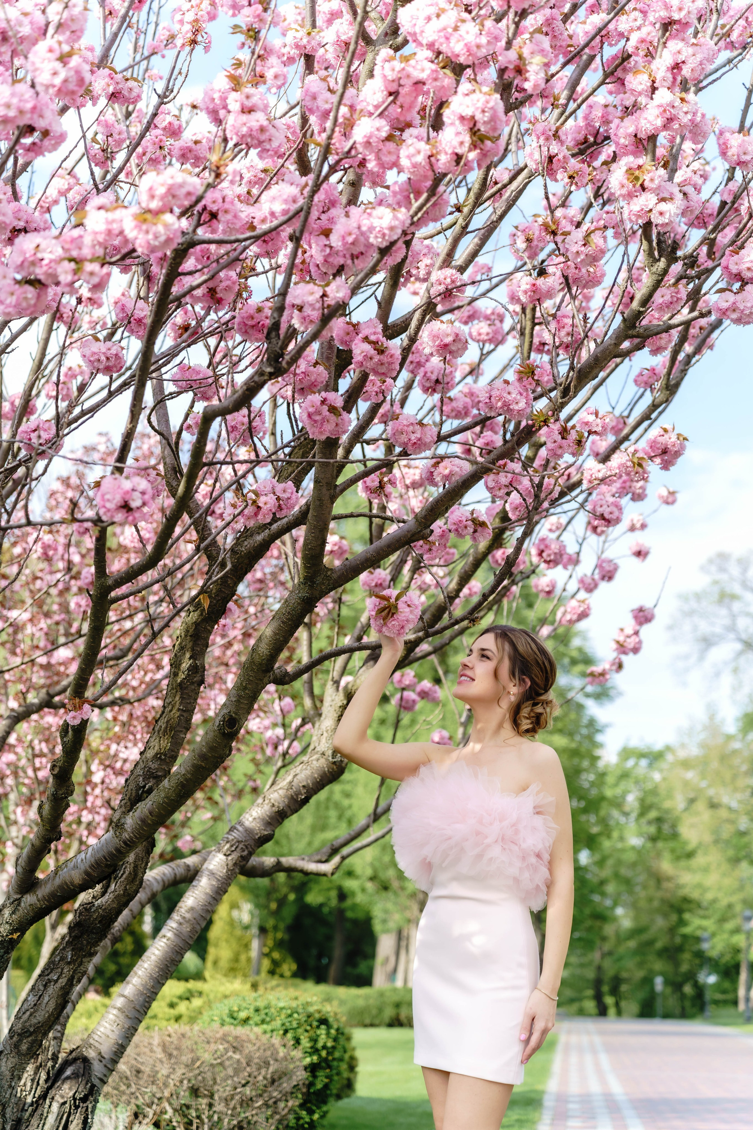 Фотосесія в сакурах. Family photographer in Kiev Natalia Shkavron