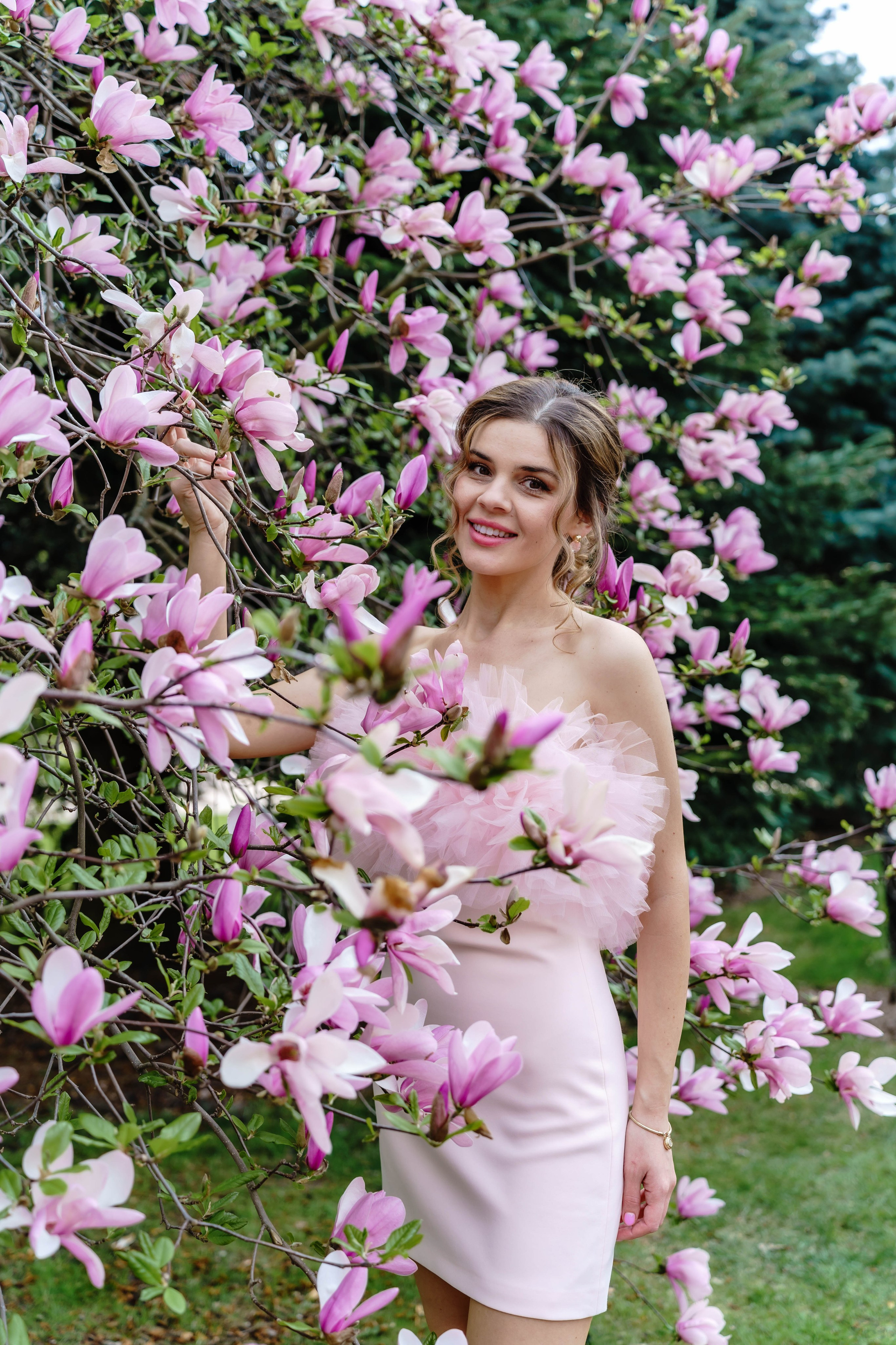 Фотосесія в магноліях. Сімейний фотограф Київ Наталія Шкаврон