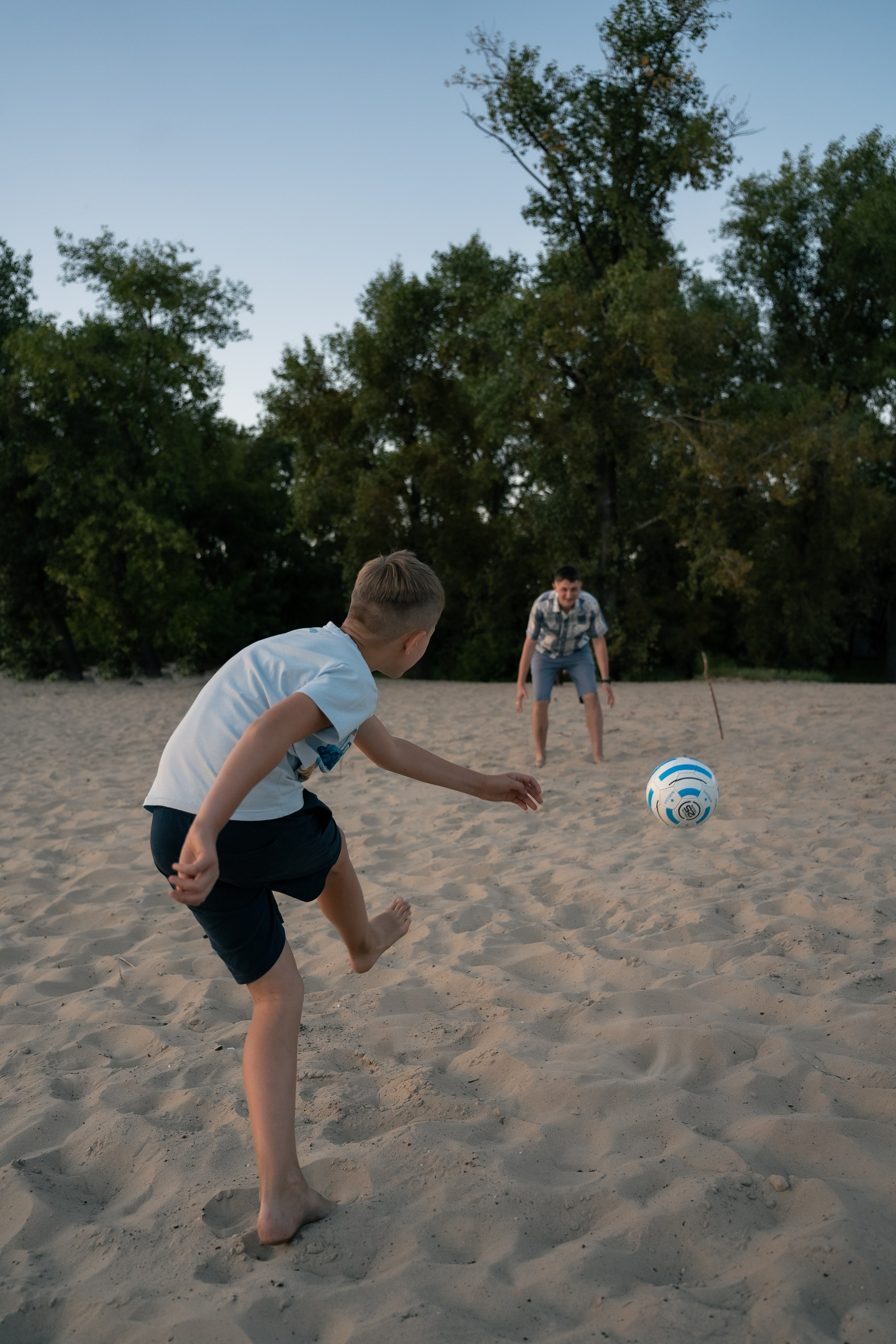 Сімейна фотосесія на Трухановому острові. Сімейний фотограф Київ Наталія Шкаврон
