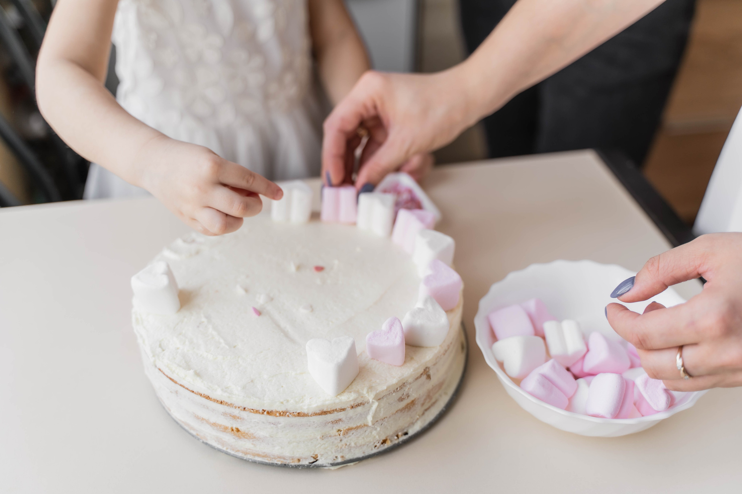 Святкування 1-го дня народження вдома. Family photographer in Kiev Natalia Shkavron