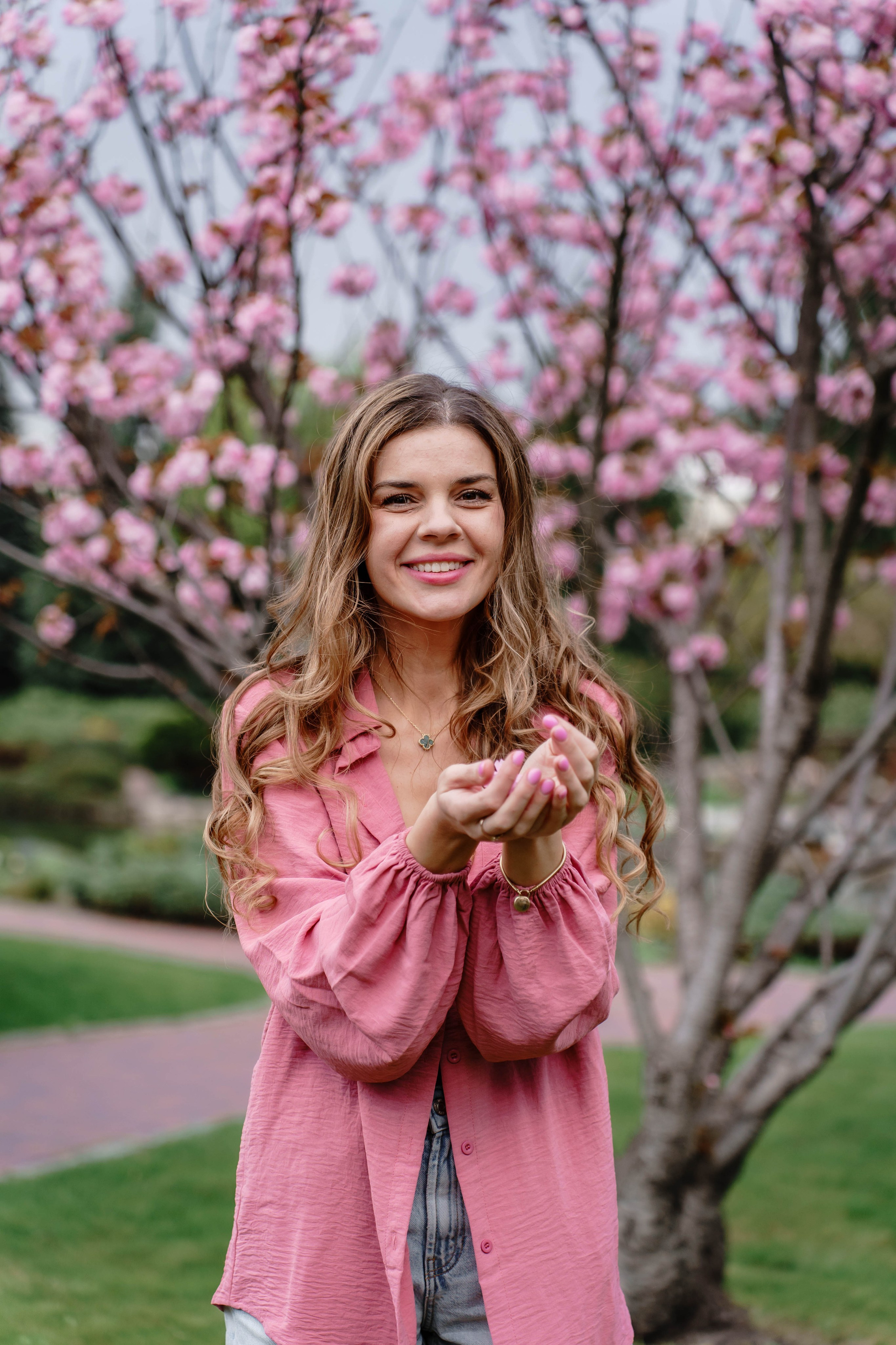 Фотосесія в сакурах. Family photographer in Kiev Natalia Shkavron