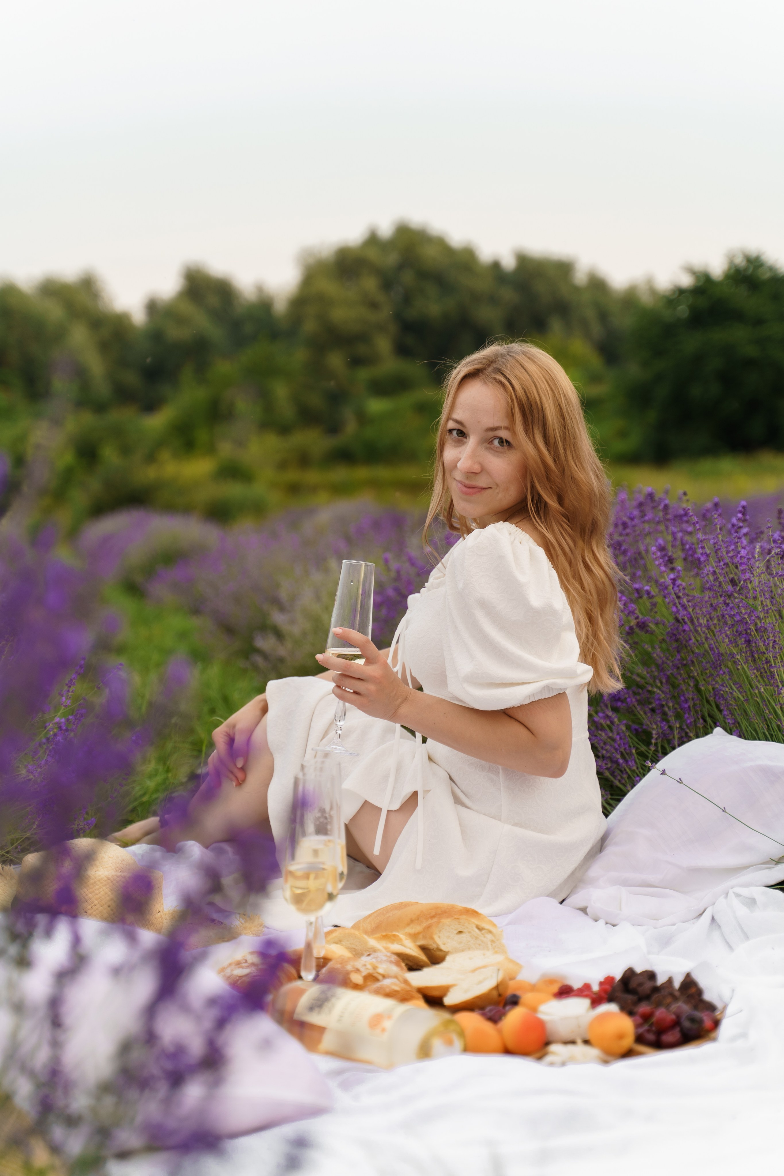фотосесія в лаванді з подругами,  лаванда, лавандовые поля, фотосессия, Фотостудія на природі, Місця для фотосесії, Лавандове поле, індивідуальна фотосесія, фотосесія з подругами, фотосесія в стилі пікнік, літян фотосесія, фотосесія з подургами в стилі пікнік, лавандова фотосесія, фотосесія в лаванді в києві