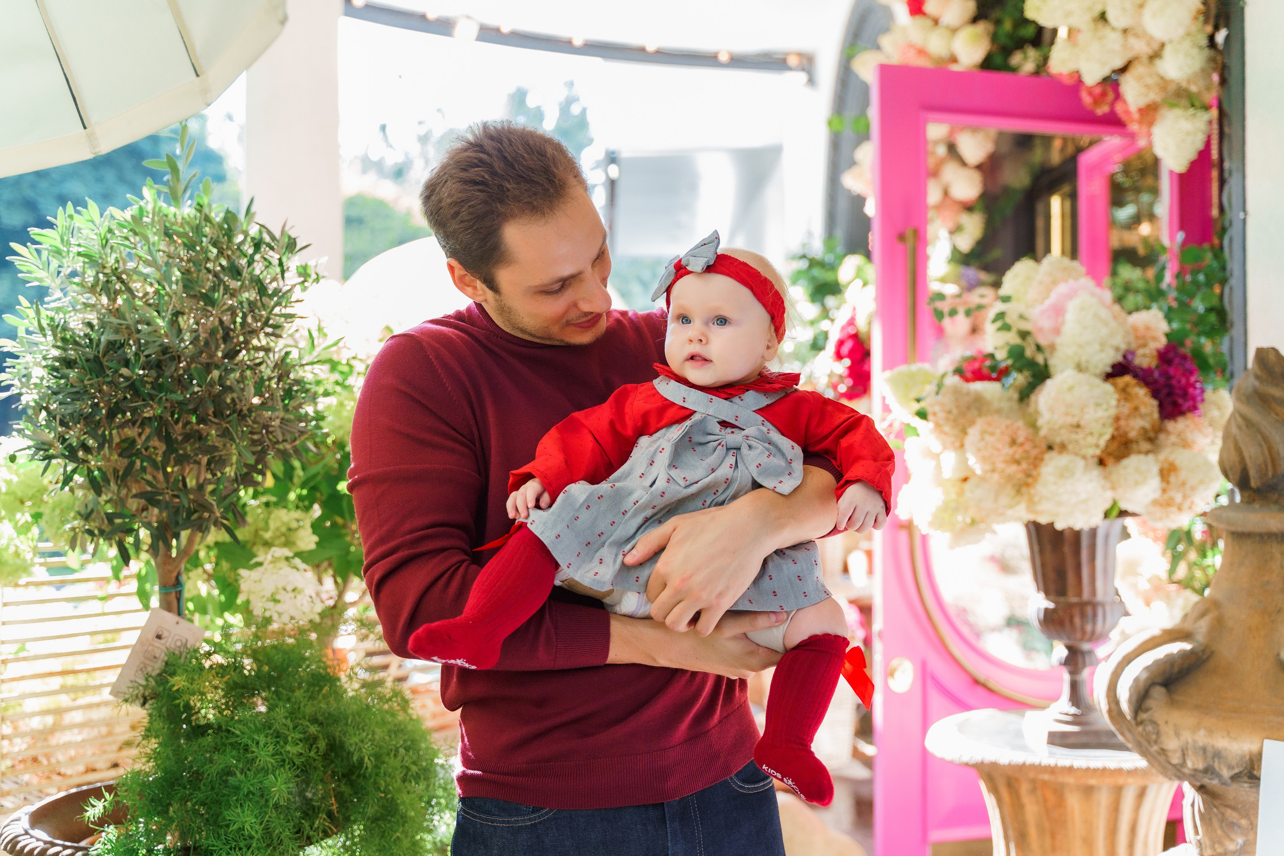 Сімейна фотосесія в гортензіях в Клов саду. Family photographer in Kiev Natalia Shkavron