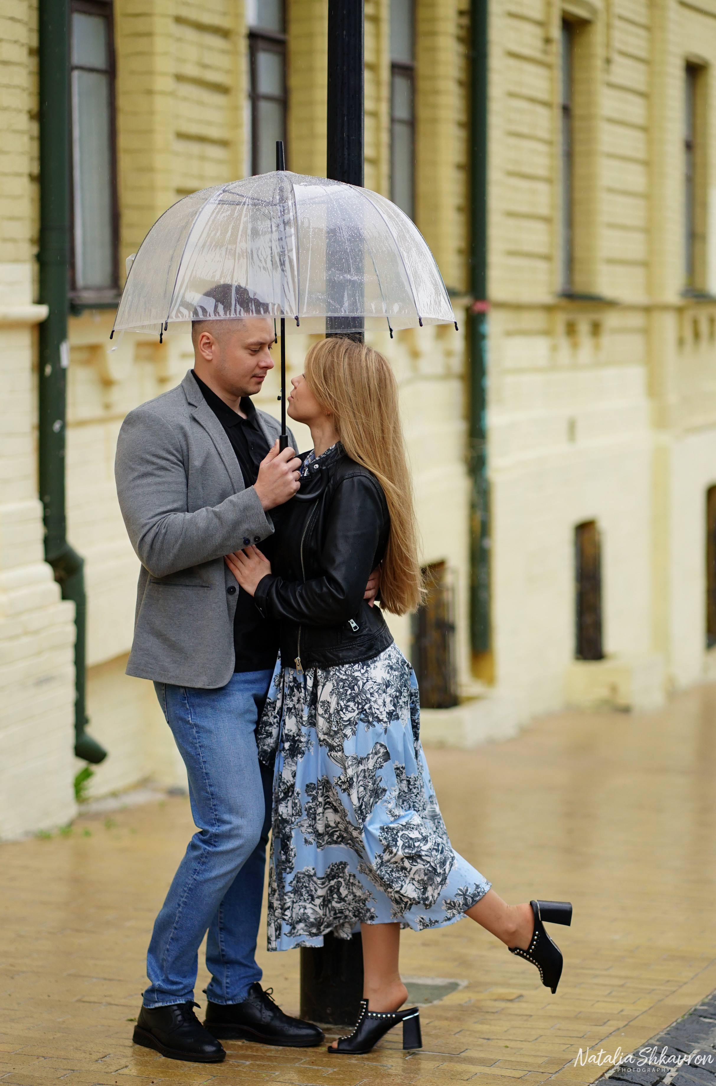 Фотосесія на Анндрієвському узвозі. Сімейний фотограф Київ Наталія Шкаврон