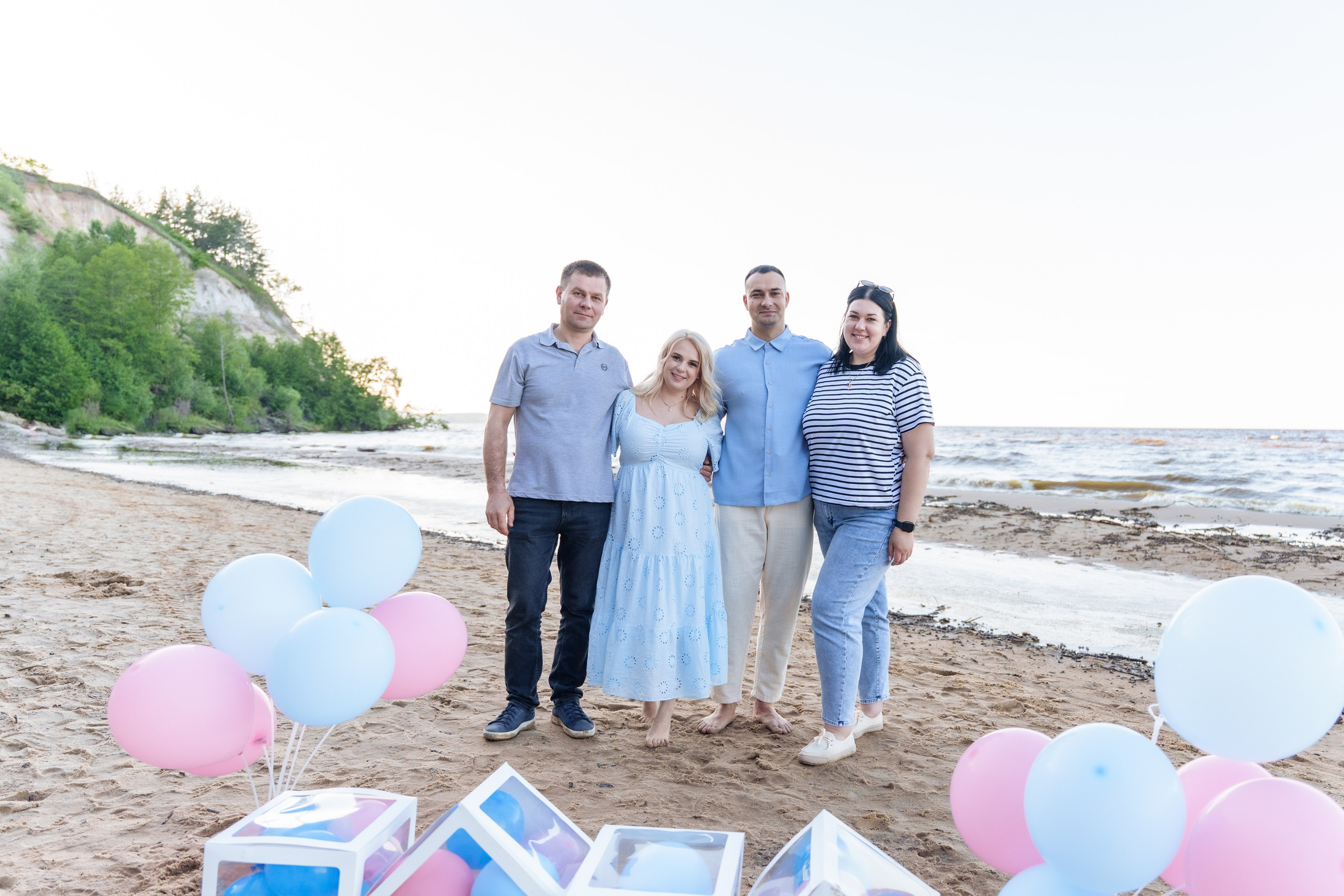Гендер паті на Київському морі. Family photographer in Kiev Natalia Shkavron