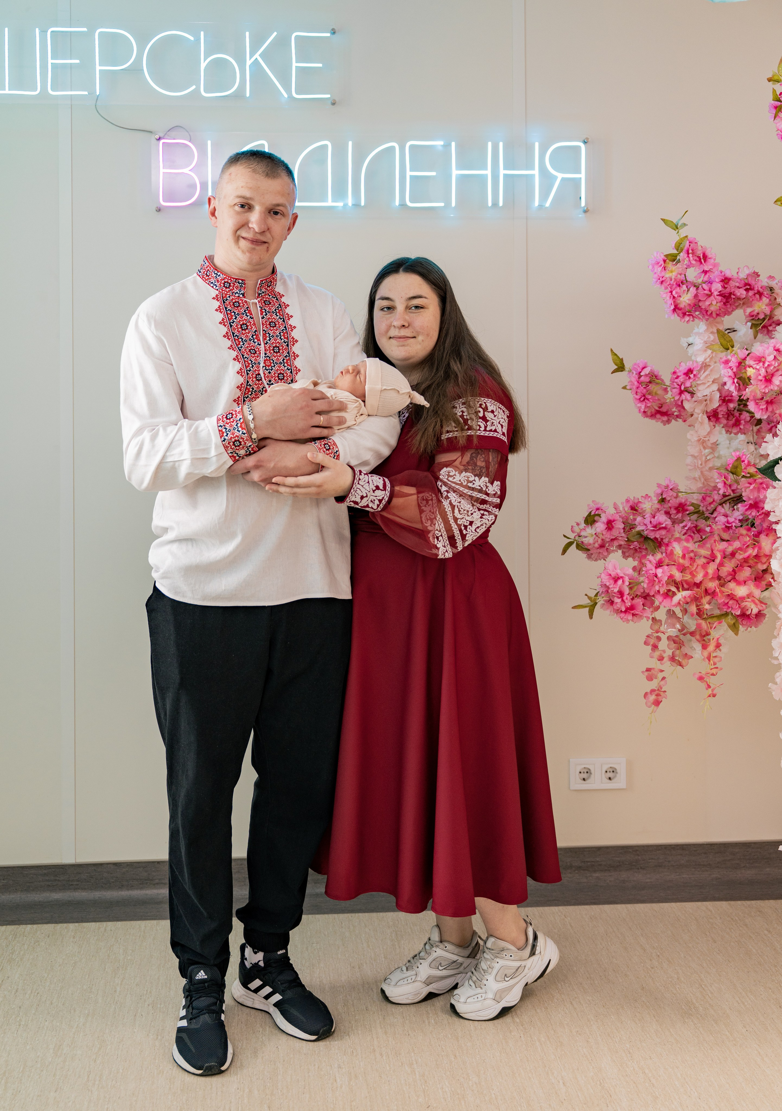 Виписка з пологового №3. Сімейний фотограф Київ Наталія Шкаврон