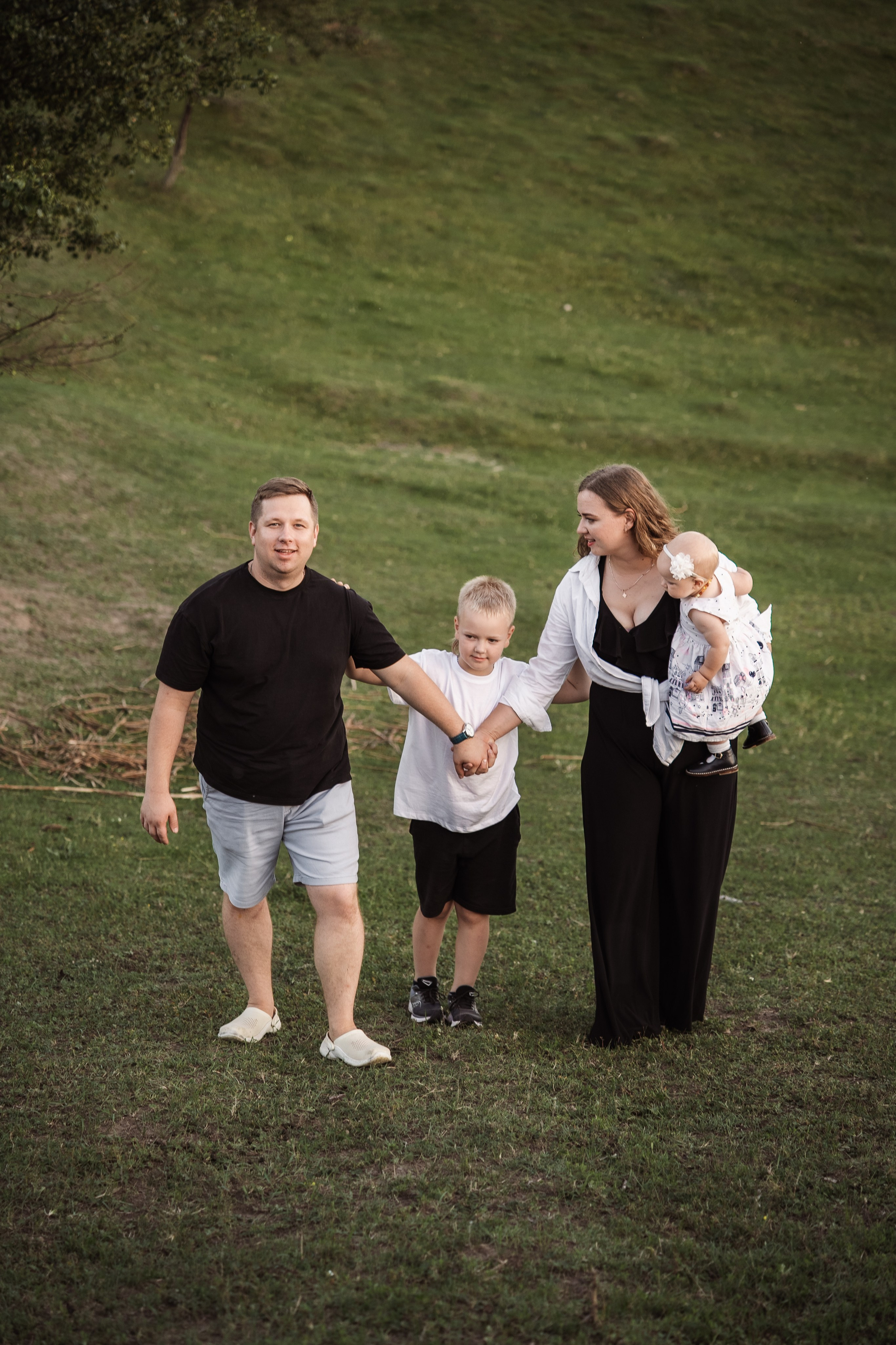Святкування 1-го дня народження на овечій фермі. Family photographer in Kiev Natalia Shkavron