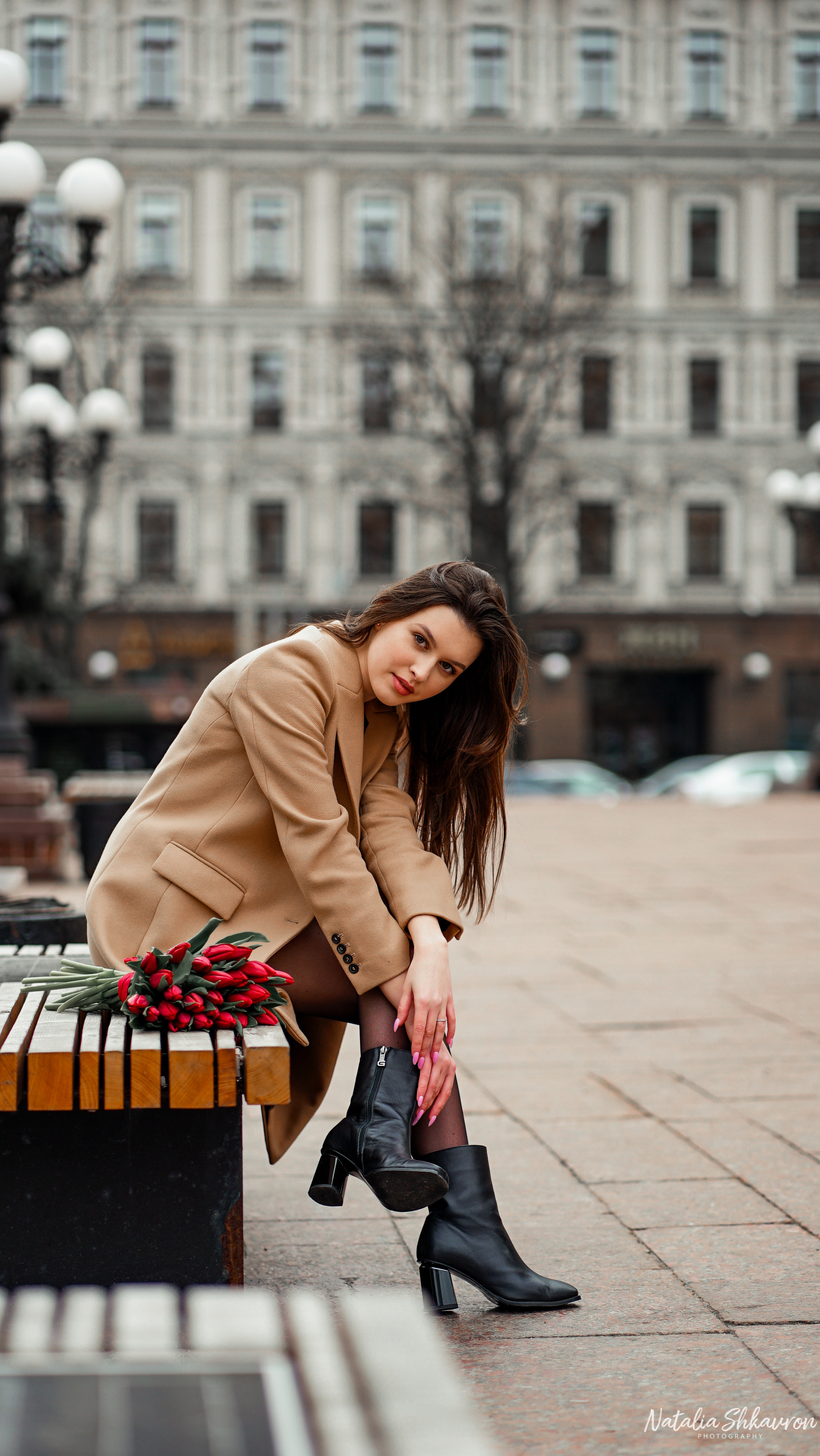 Індивідуальна фотосесія біля Оперного театру Київ. Сімейний фотограф Київ Наталія Шкаврон