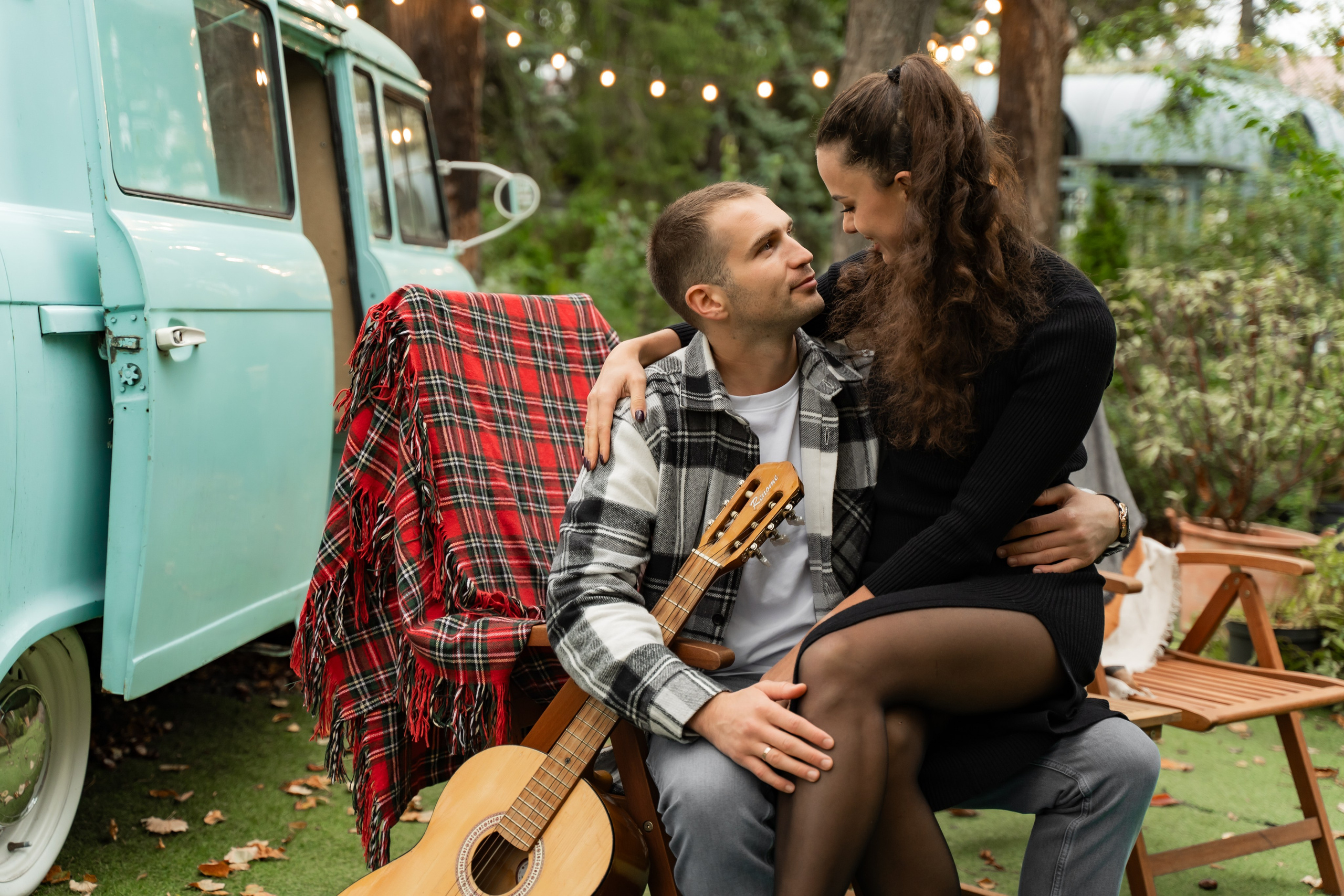 Сімейна фотосесія в саду. Сімейний фотограф Київ Наталія Шкаврон
