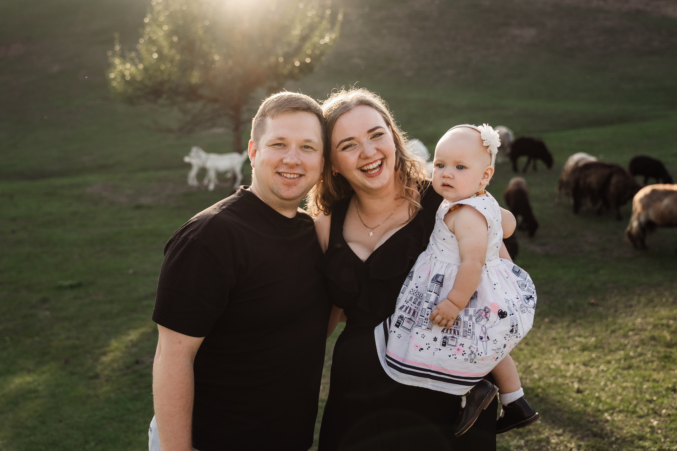 Святкування 1-го дня народження на овечій фермі. Family photographer in Kiev Natalia Shkavron