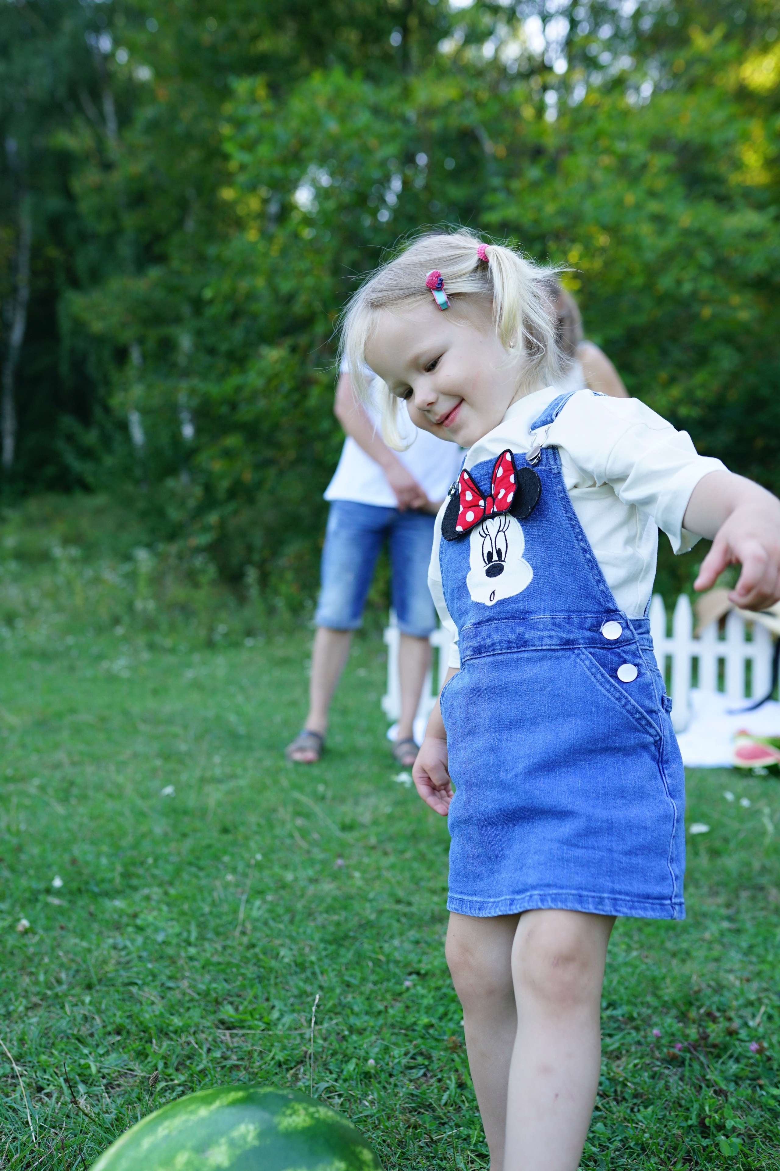 Сімейна фотосесія з кавунами. Family photographer in Kiev Natalia Shkavron