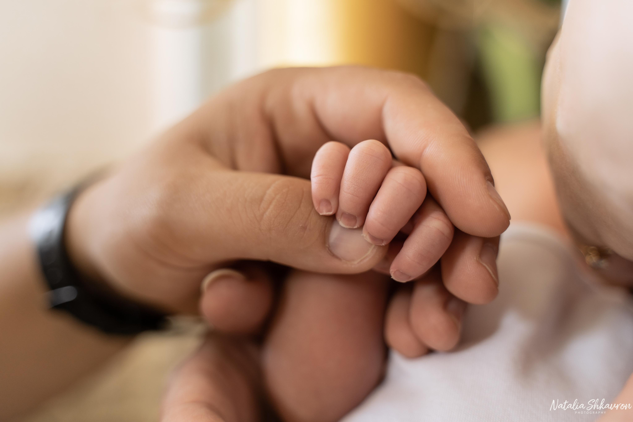 Домашня фотосесія новонародженого. Family photographer in Kiev Natalia Shkavron
