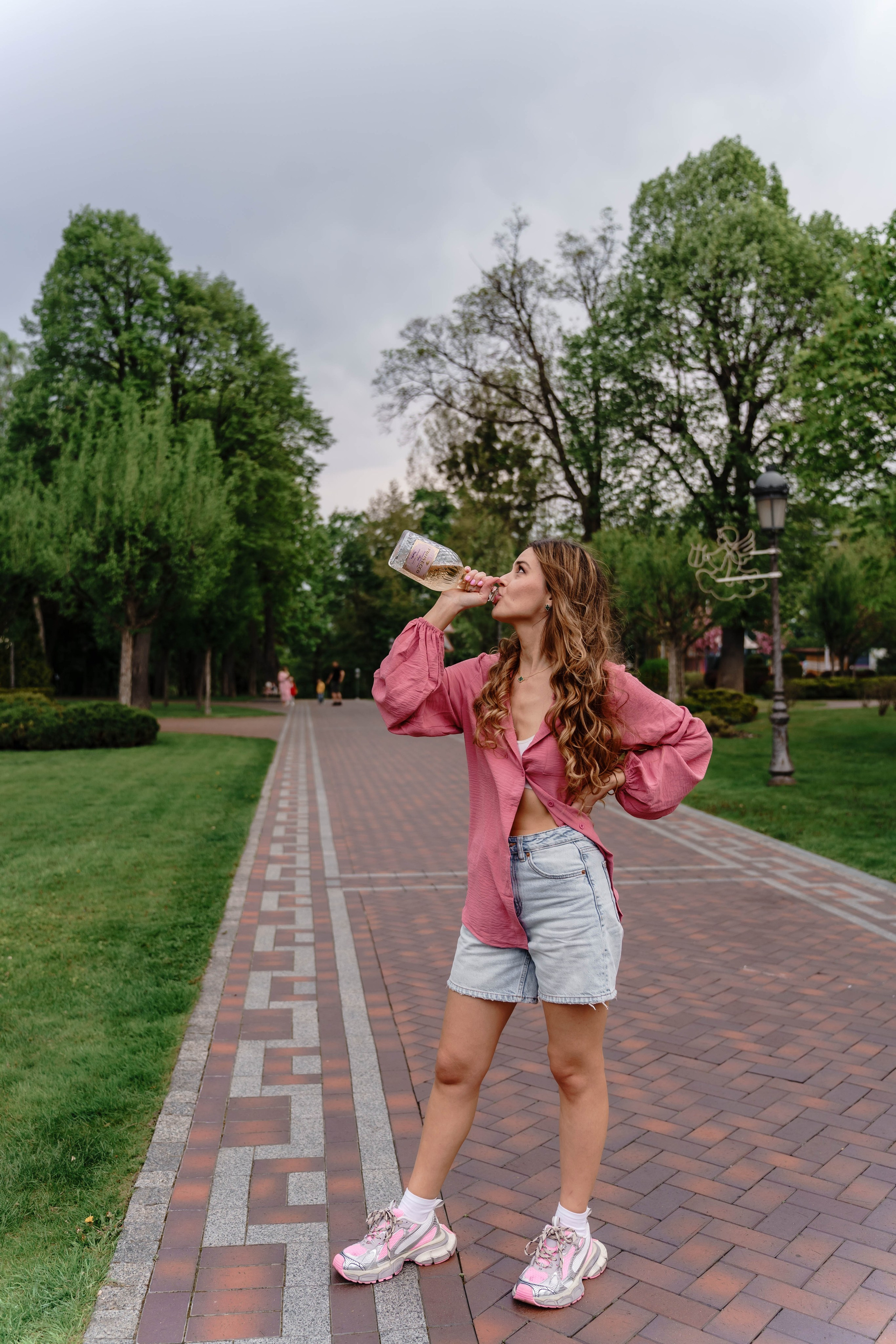 Фотосесія в сакурах. Family photographer in Kiev Natalia Shkavron