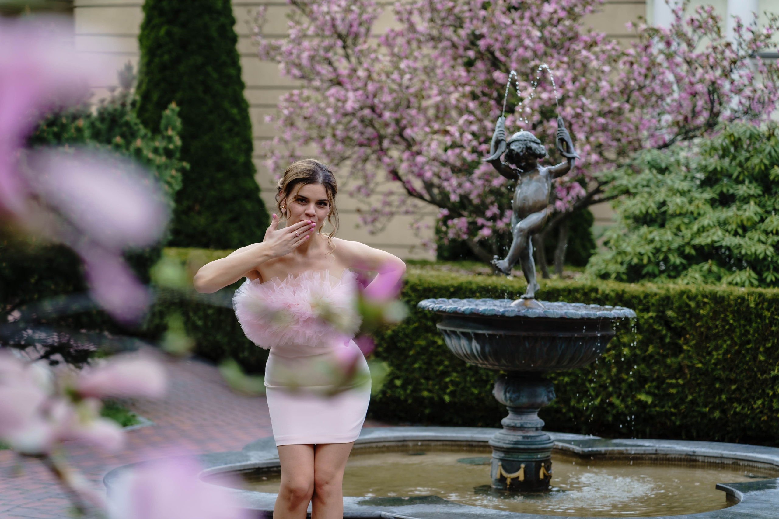 Фотосесія в магноліях. Сімейний фотограф Київ Наталія Шкаврон