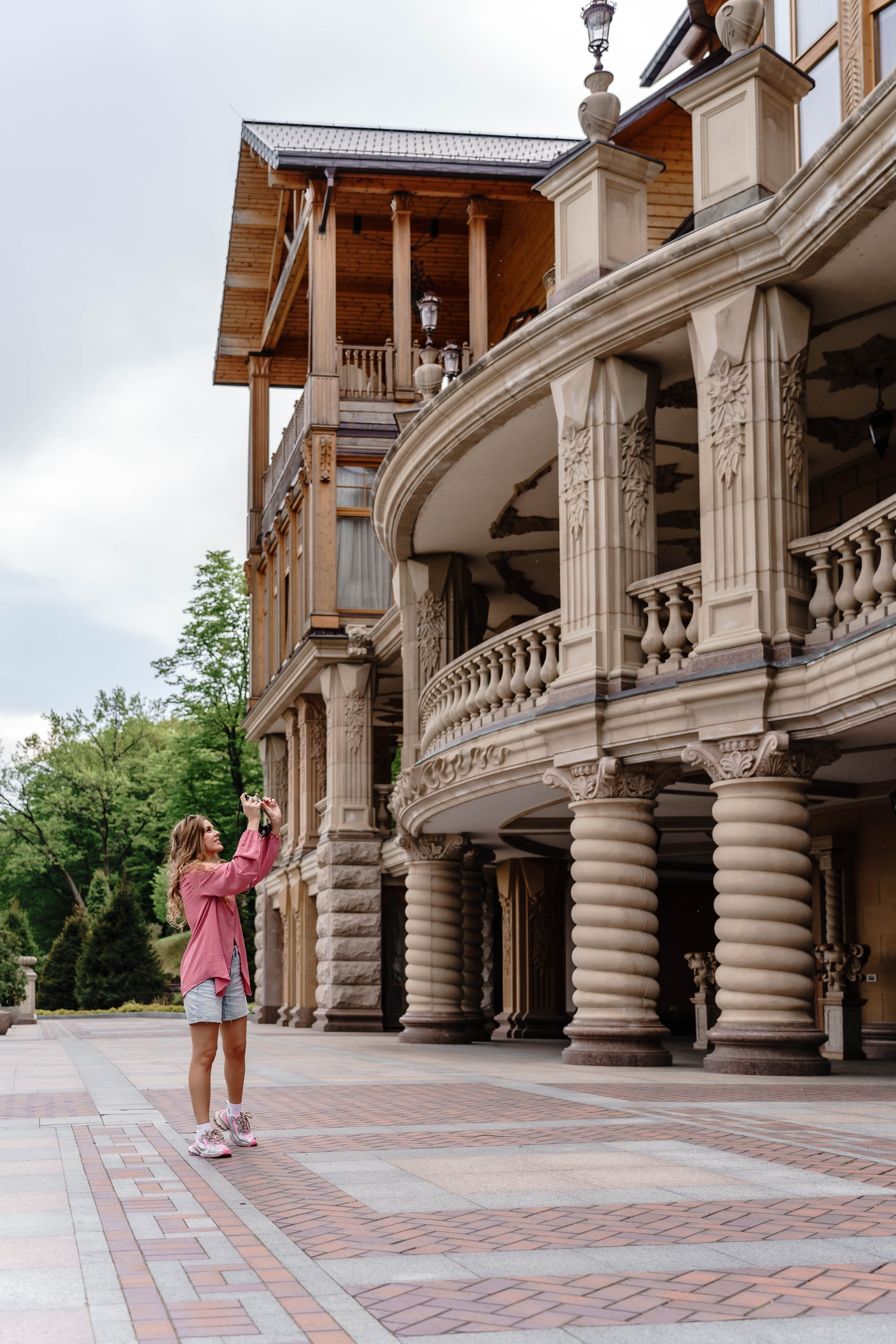 Фотосесія в сакурах. Family photographer in Kiev Natalia Shkavron