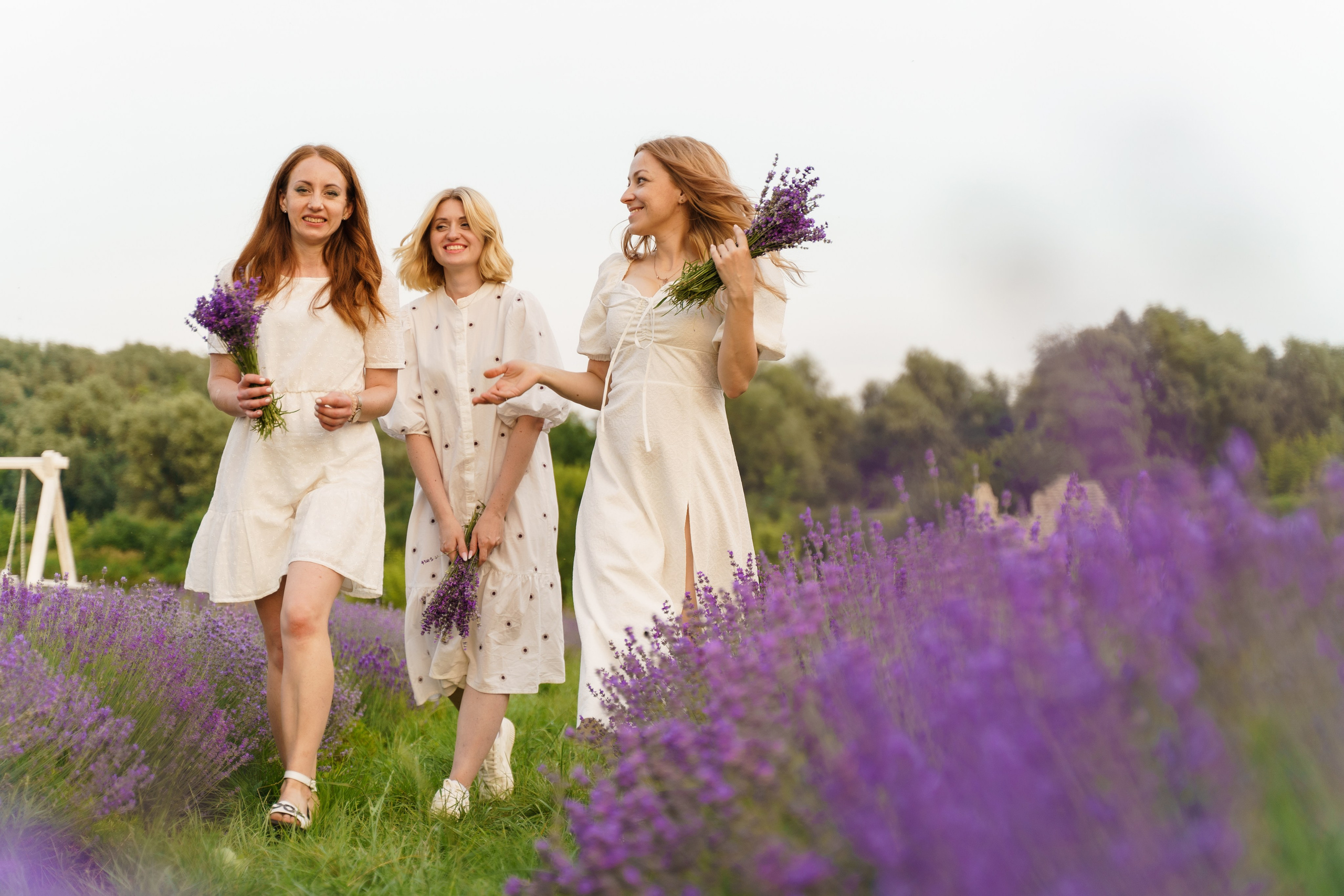 фотосесія в лаванді з подругами,  лаванда, лавандовые поля, фотосессия, Фотостудія на природі, Місця для фотосесії, Лавандове поле, індивідуальна фотосесія, фотосесія з подругами, фотосесія в стилі пікнік, літян фотосесія, фотосесія з подургами в стилі пікнік, лавандова фотосесія, фотосесія в лаванді в києві, фотограф київ, фотосесія в Гродку в лаванді, лаванда в Городку