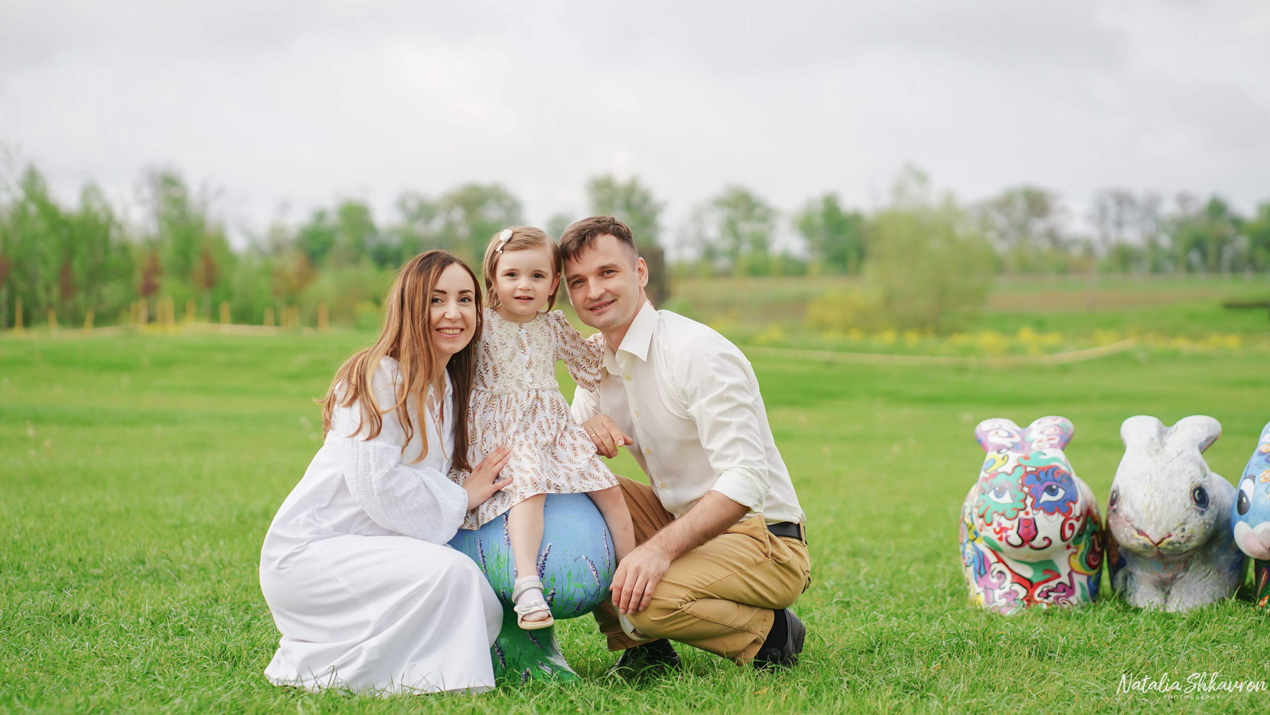 Сімейна фотосесія в тюльпанах. Сімейний фотограф Київ Наталія Шкаврон