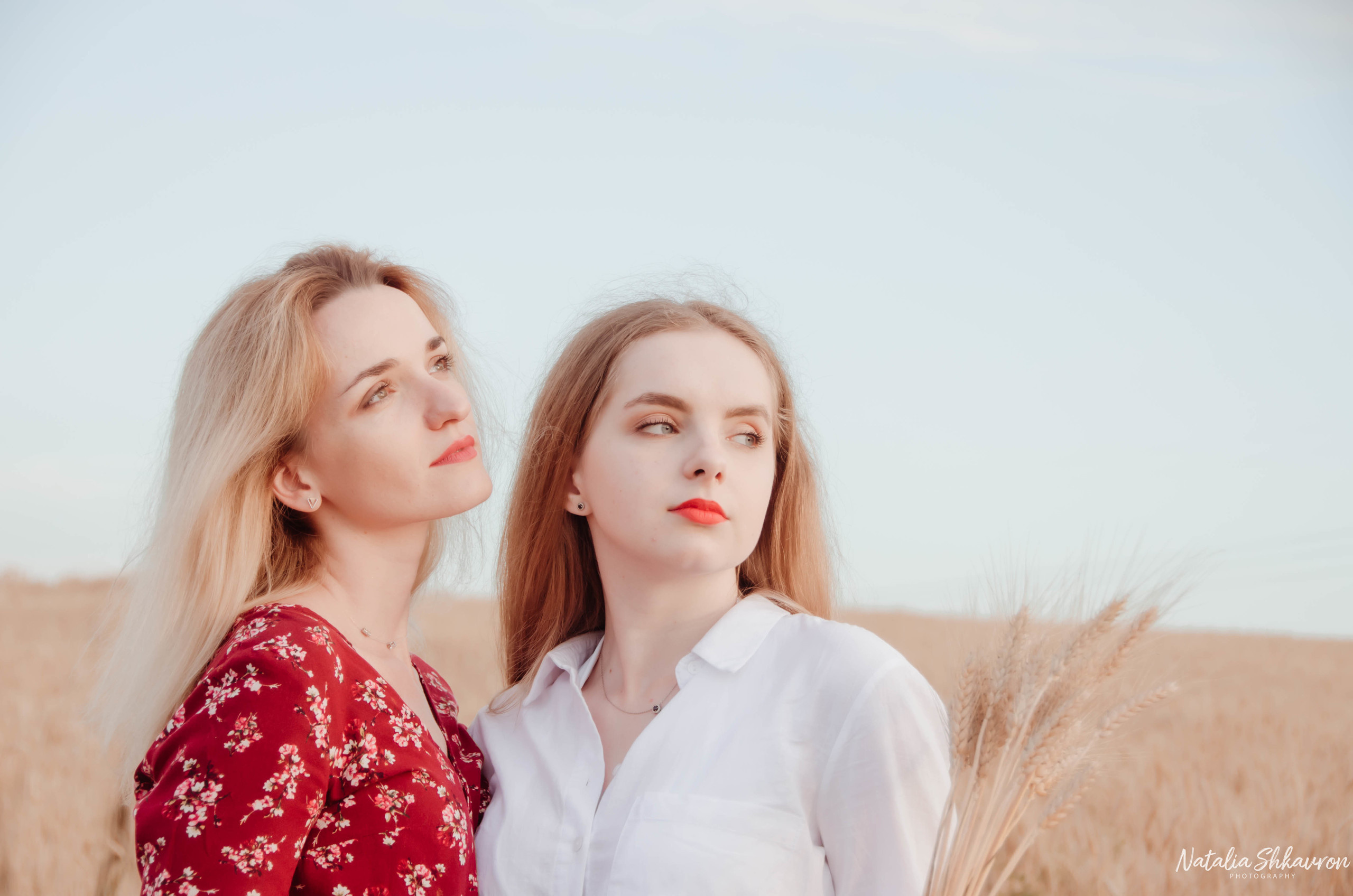 Фотосесія дві сестри. Сімейний фотограф Київ Наталія Шкаврон