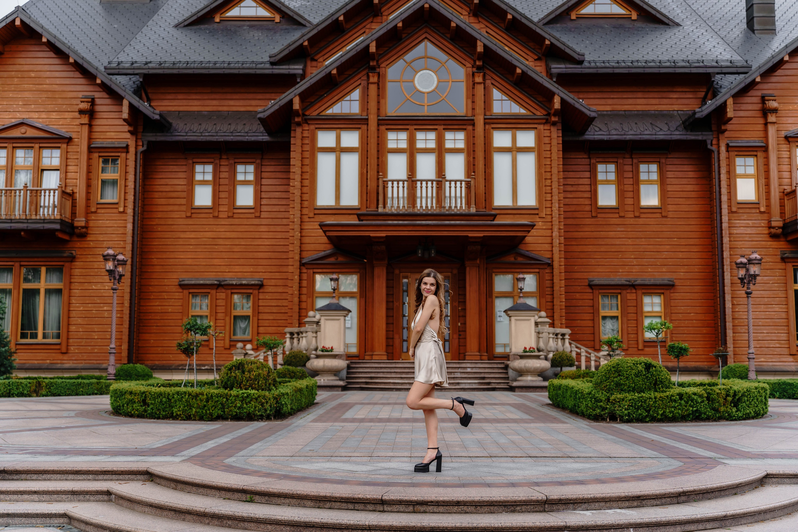 Фотосесія в сакурах. Family photographer in Kiev Natalia Shkavron