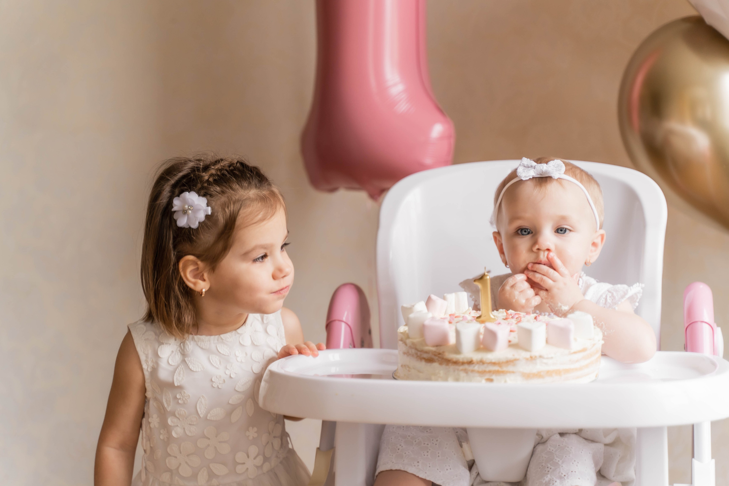 Святкування 1-го дня народження вдома. Family photographer in Kiev Natalia Shkavron