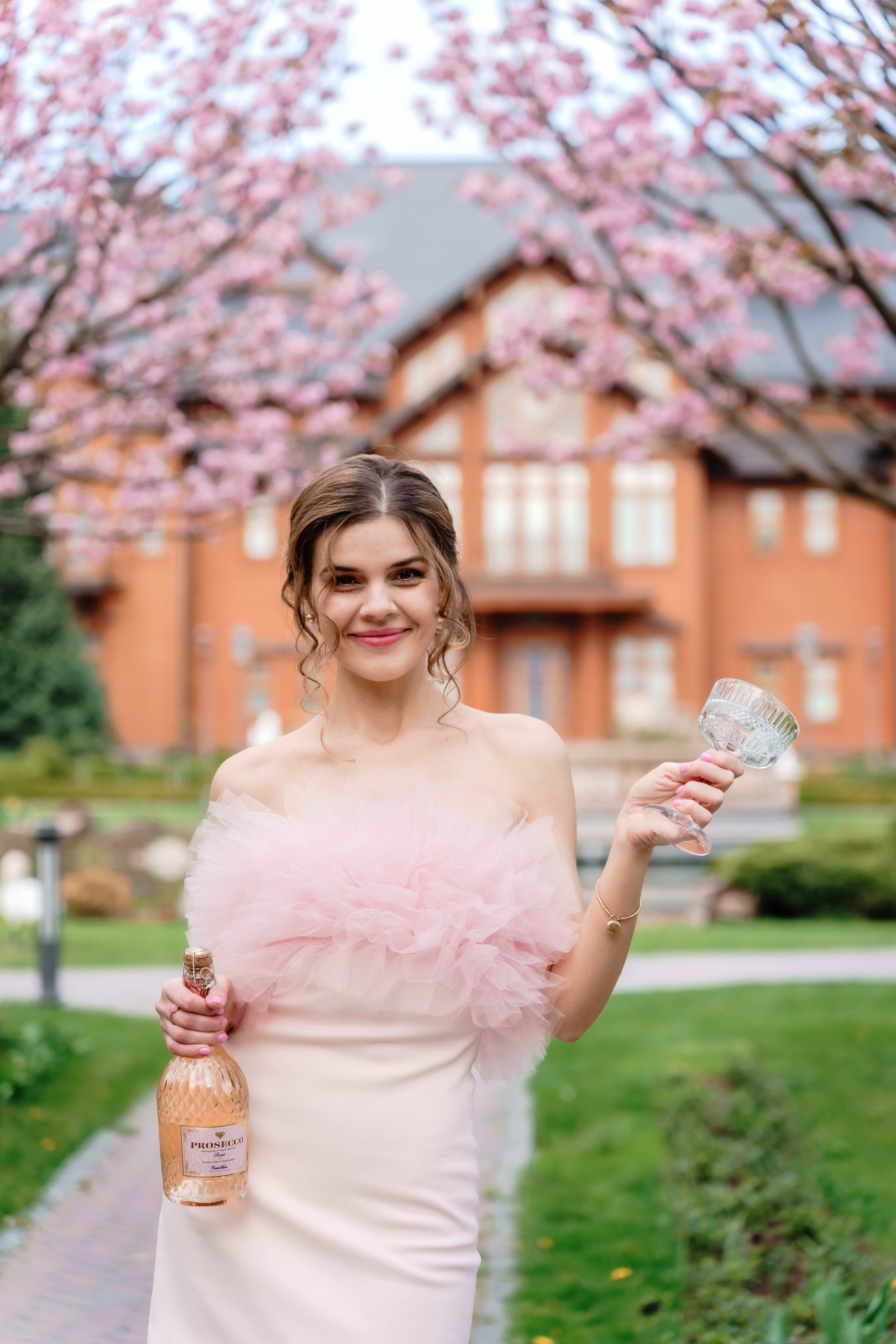 Фотосесія в сакурах. Family photographer in Kiev Natalia Shkavron