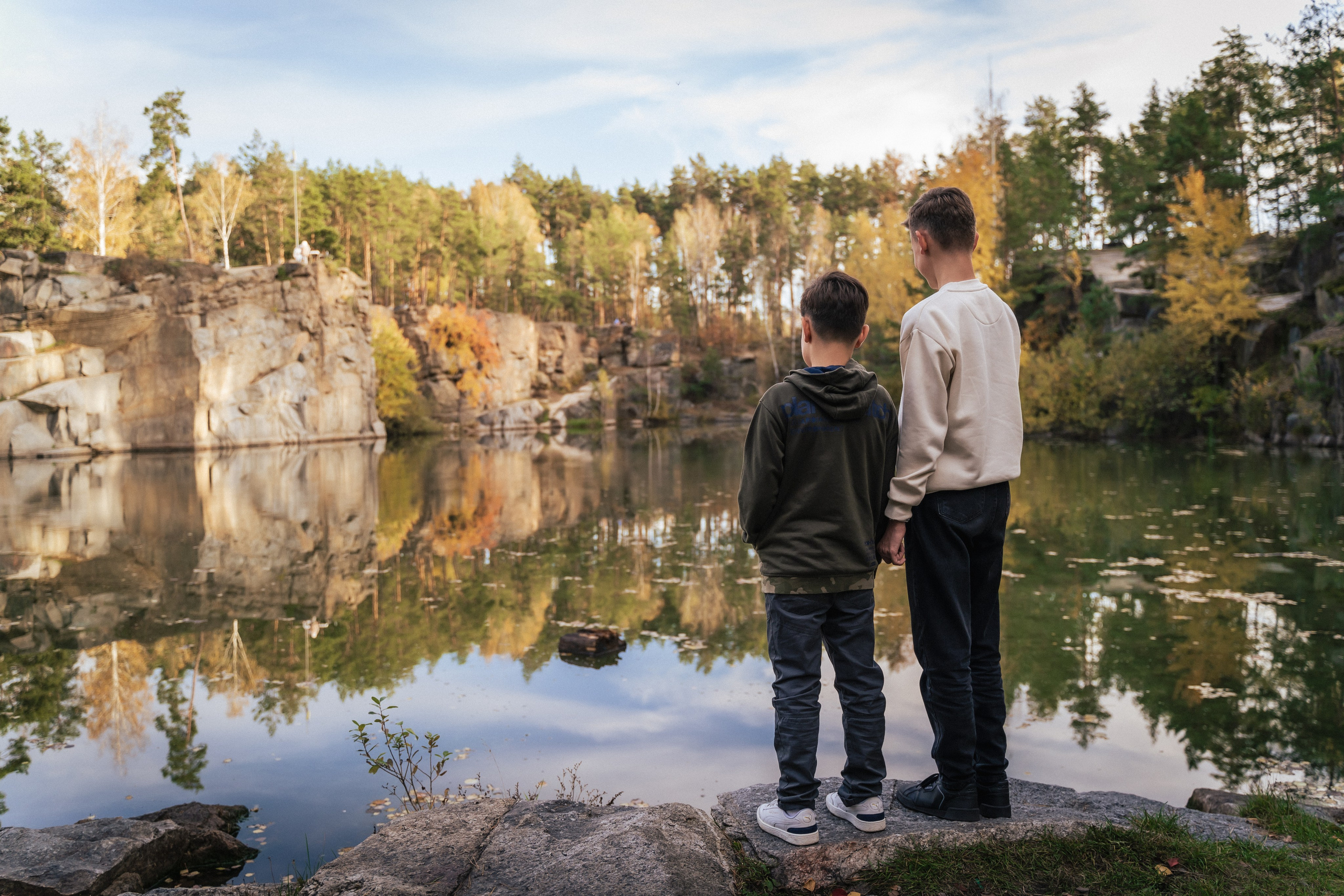 Сімейна фотосесія на природі біля Коростишівського карєру. Сімейний фотограф Київ Наталія Шкаврон