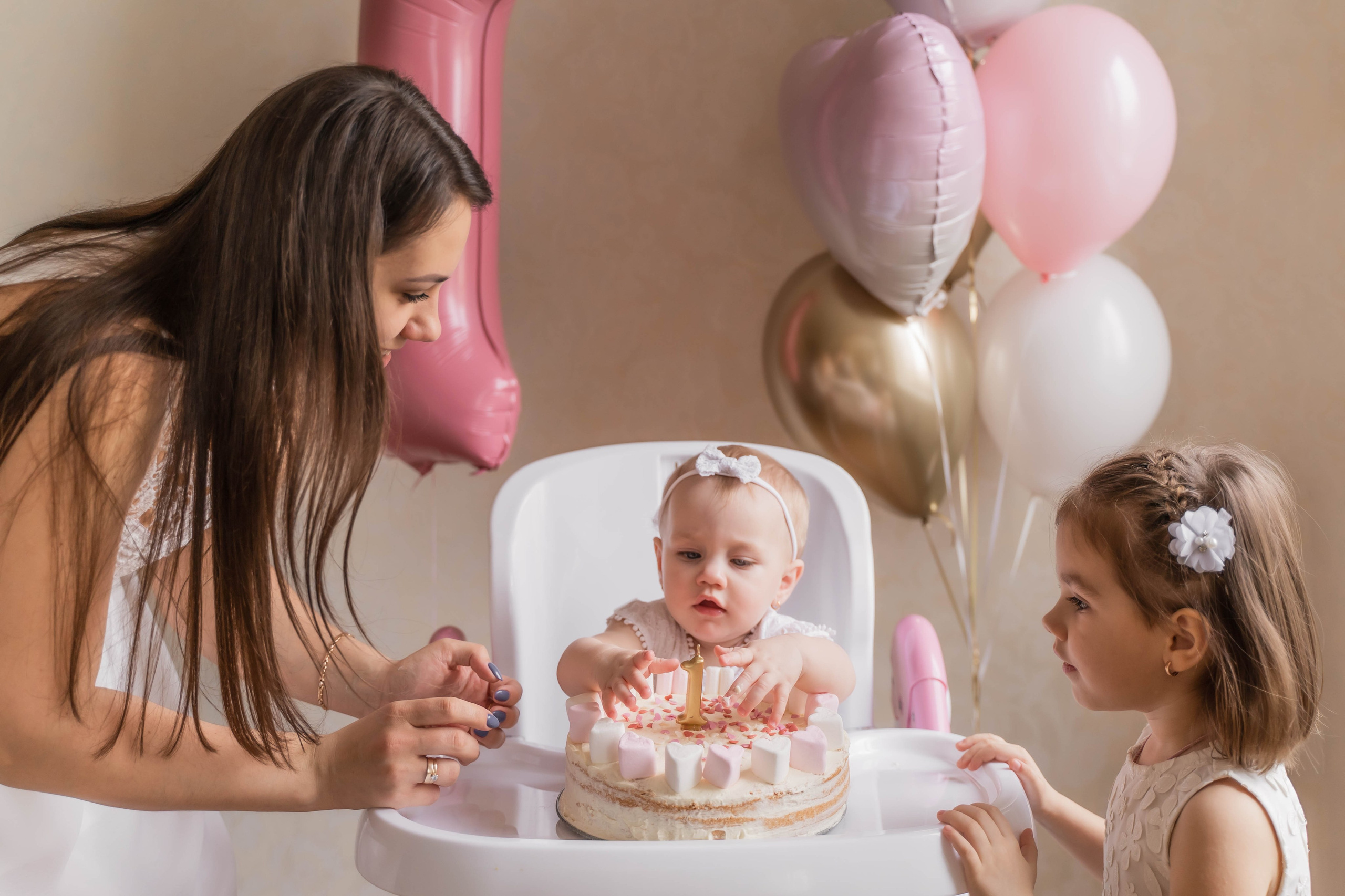 Святкування 1-го дня народження вдома. Family photographer in Kiev Natalia Shkavron