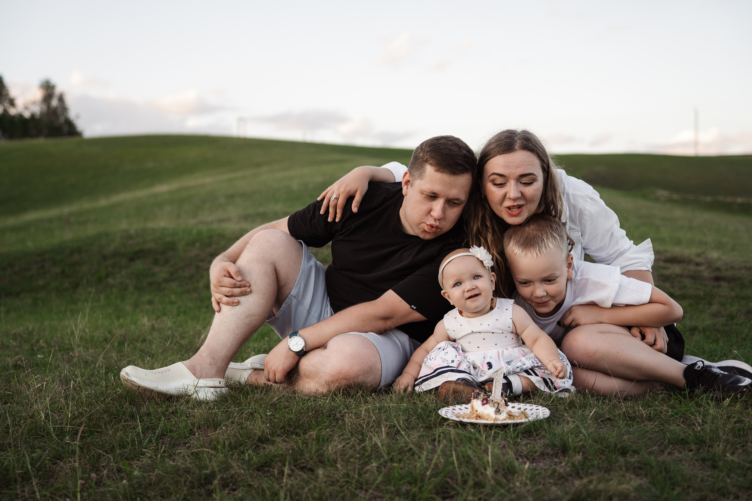 Святкування 1-го дня народження на овечій фермі. Family photographer in Kiev Natalia Shkavron