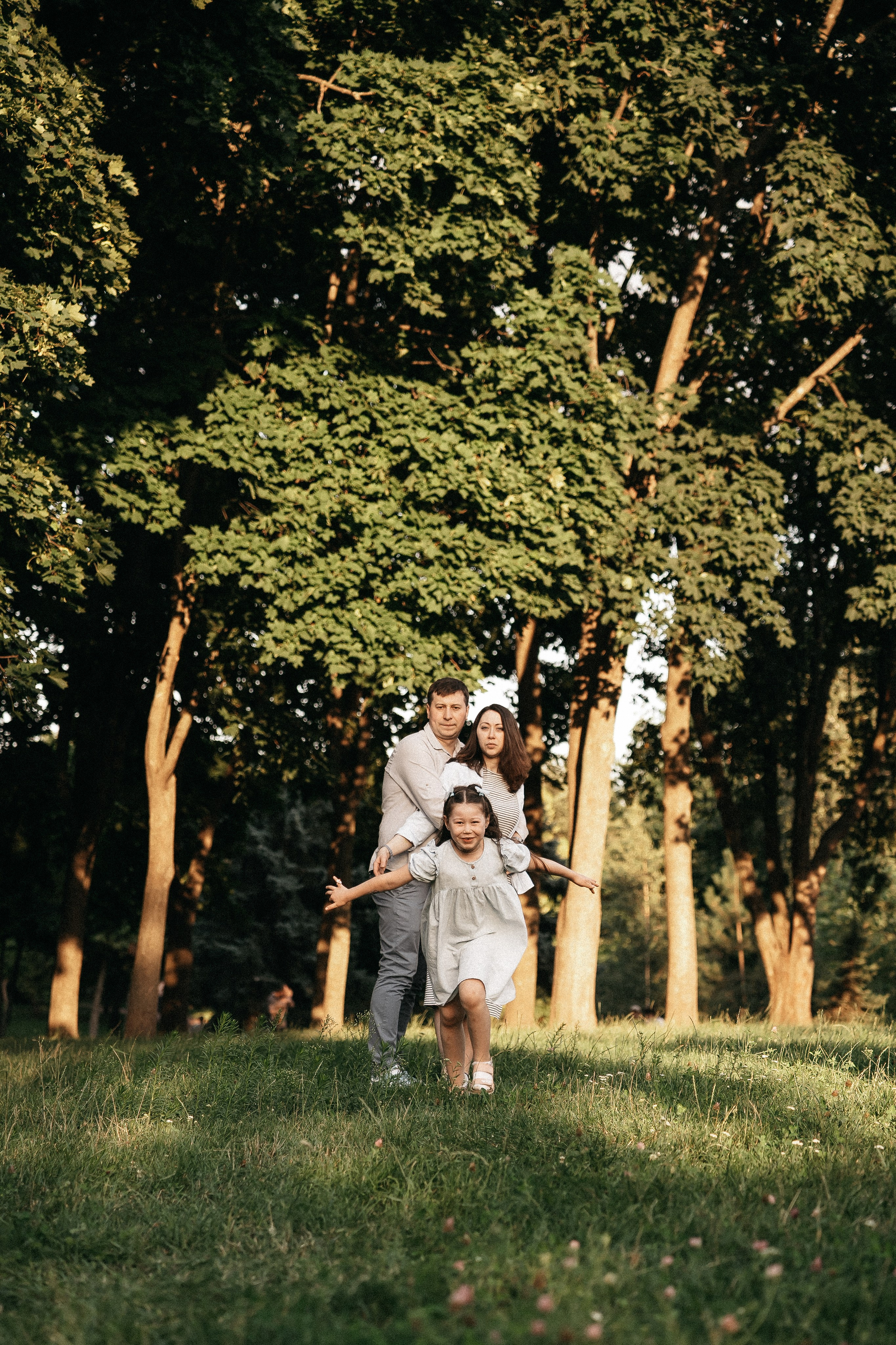 Сімейна фотосесія в парку. Сімейний фотограф Київ Наталія Шкаврон