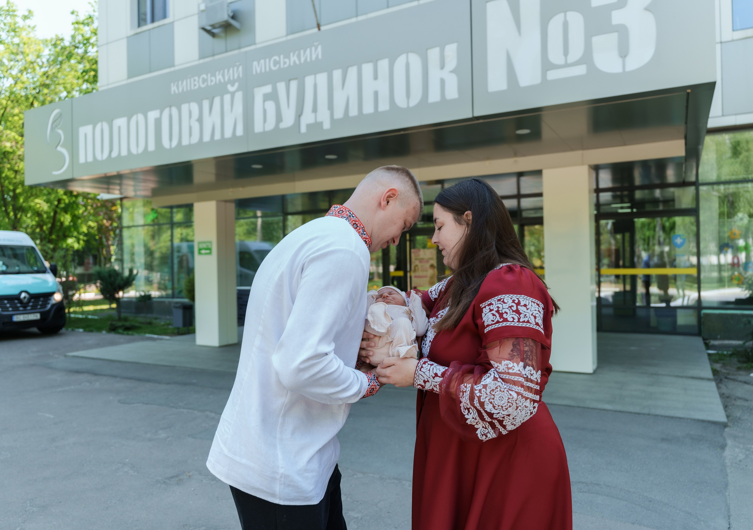 Виписка з пологового №3. Сімейний фотограф Київ Наталія Шкаврон
