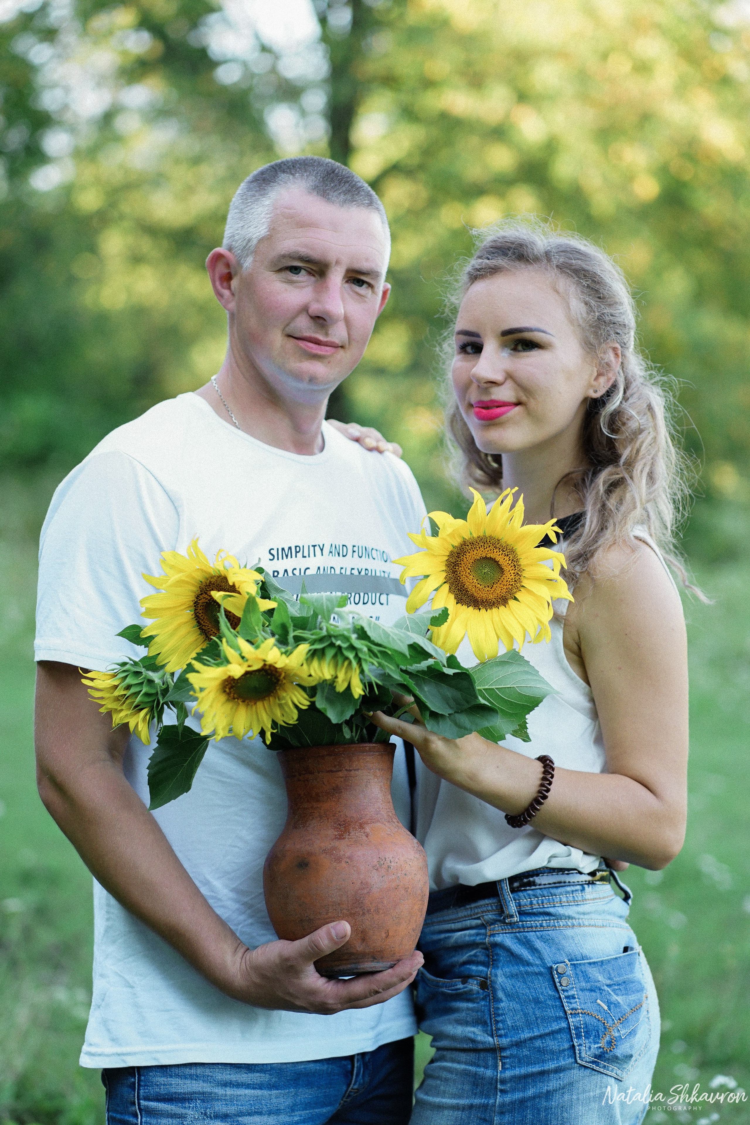 Сімейна фотосесія з кавунами. Family photographer in Kiev Natalia Shkavron