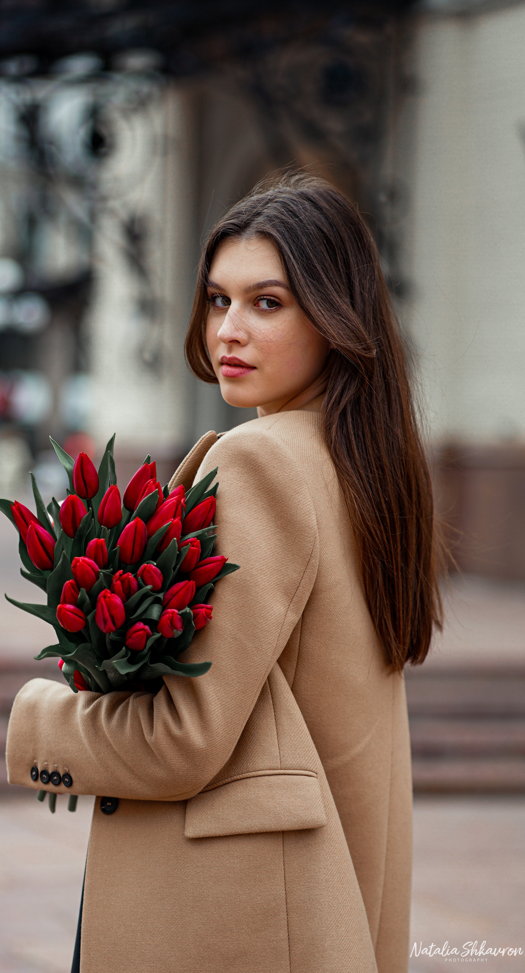 Індивідуальна фотосесія біля Оперного театру Київ. Сімейний фотограф Київ Наталія Шкаврон