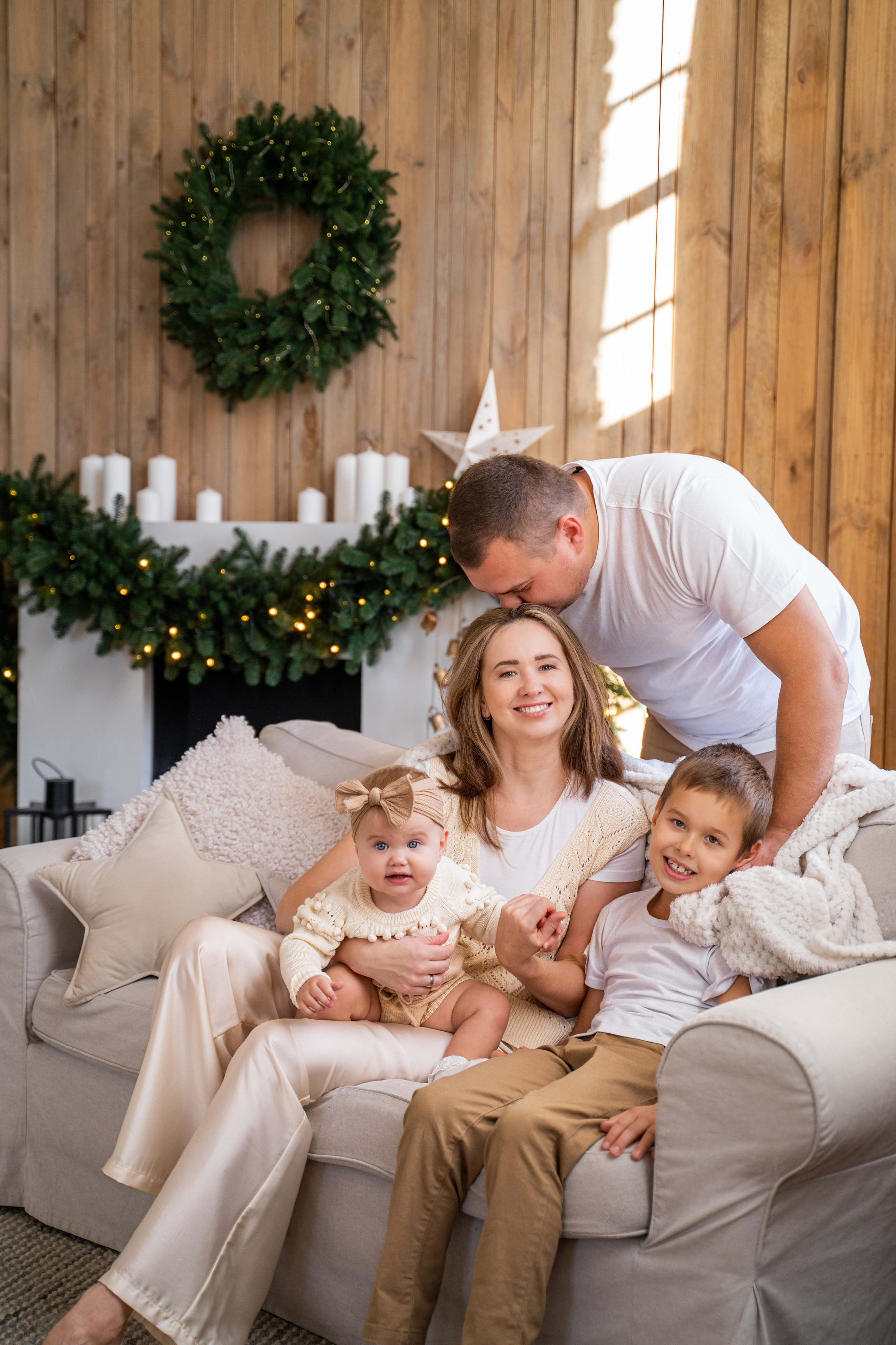 Новорічна фотосесія в студії Київ. Сімейний фотограф Київ Наталія Шкаврон