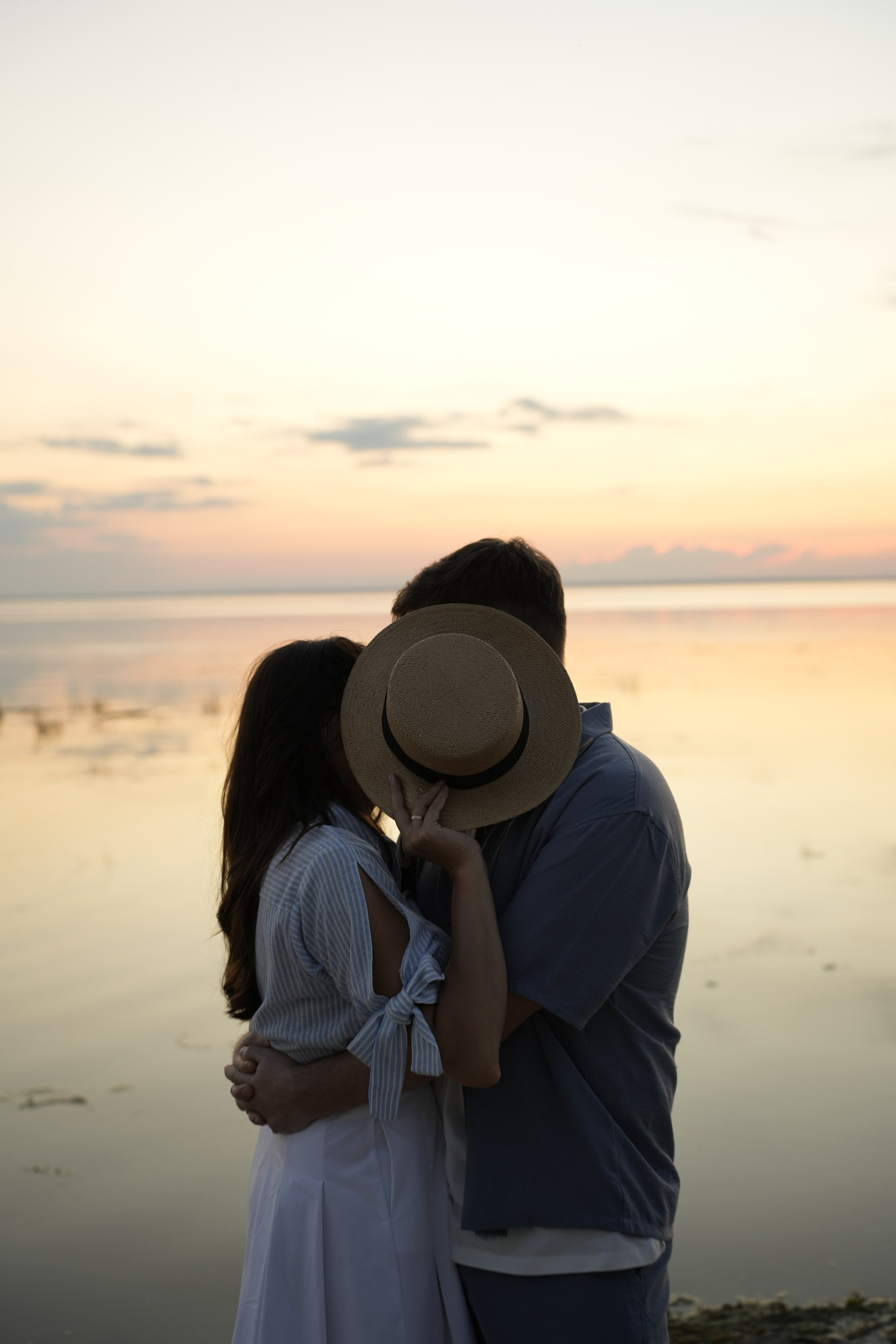 Сімейна фотосесія на Київському морі. Family photographer in Kiev Natalia Shkavron