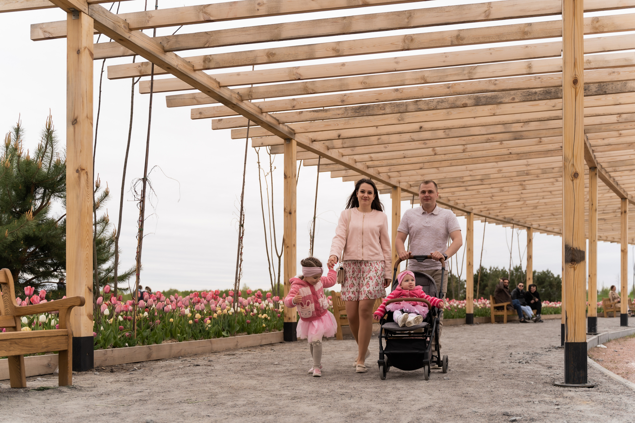 сімейна фотосесія в добропарку, Фотосесія в тюльпанах