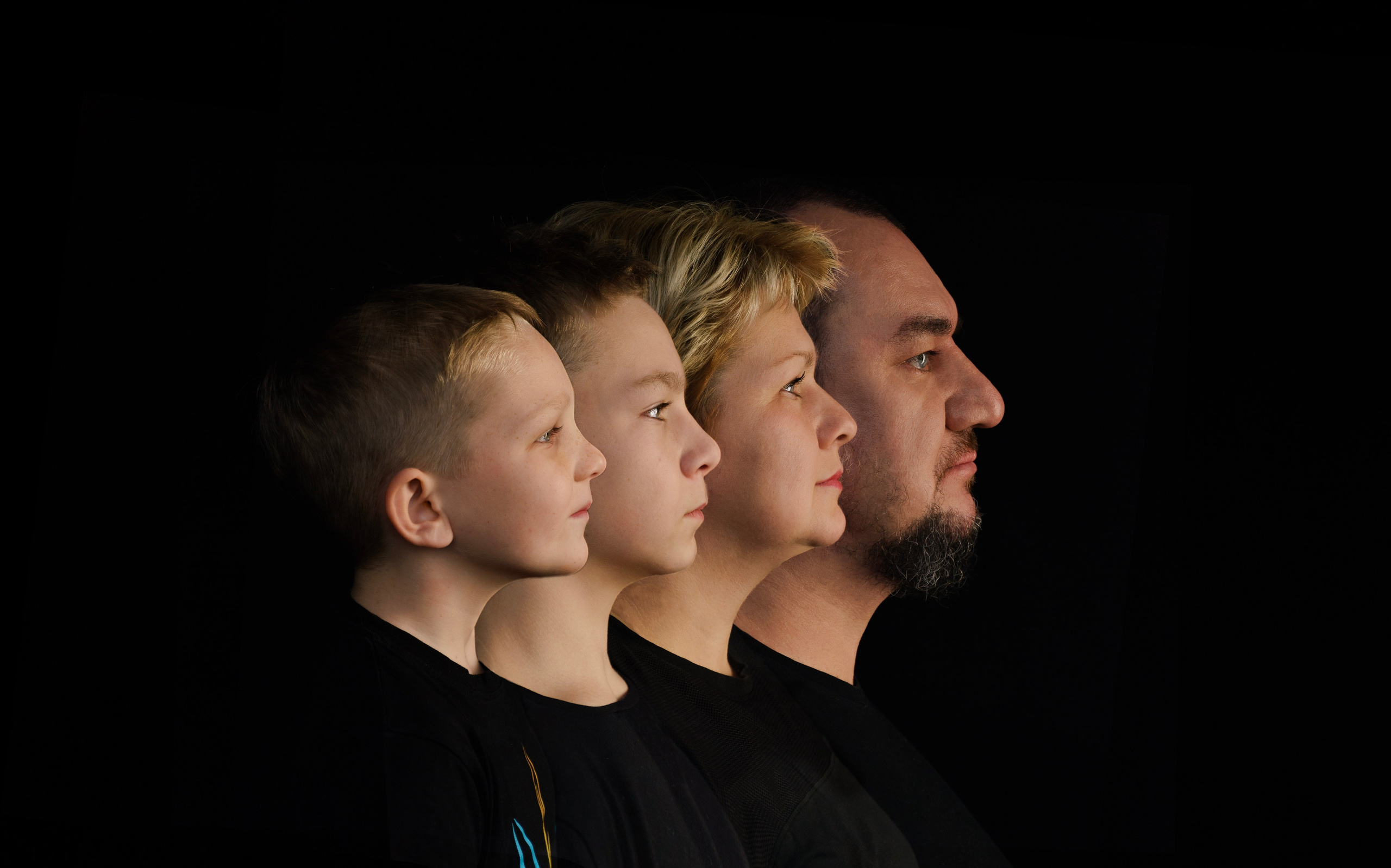 Сімейна фотосесія в чорно білому стилі. Сімейний фотограф Київ Наталія Шкаврон