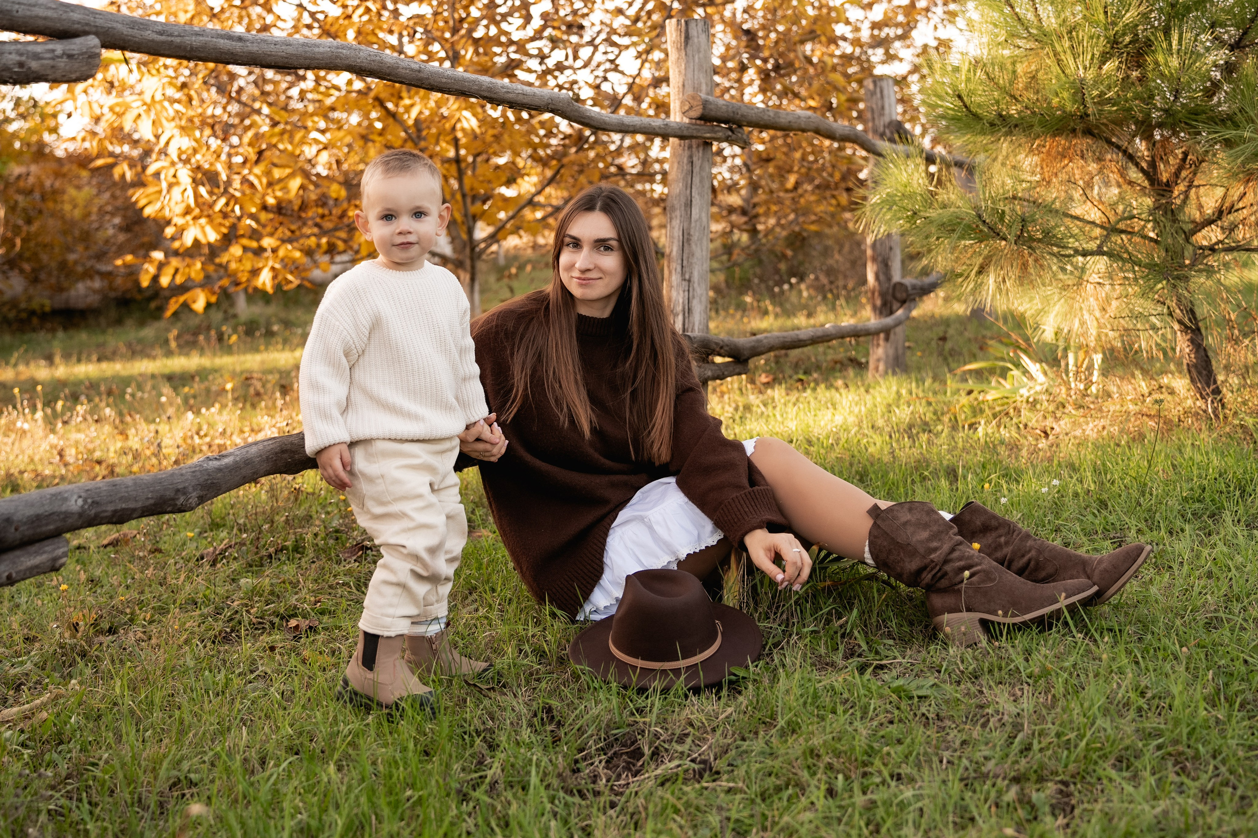 Сімейна фотосесія на кінній фермі. Family photographer in Kiev Natalia Shkavron