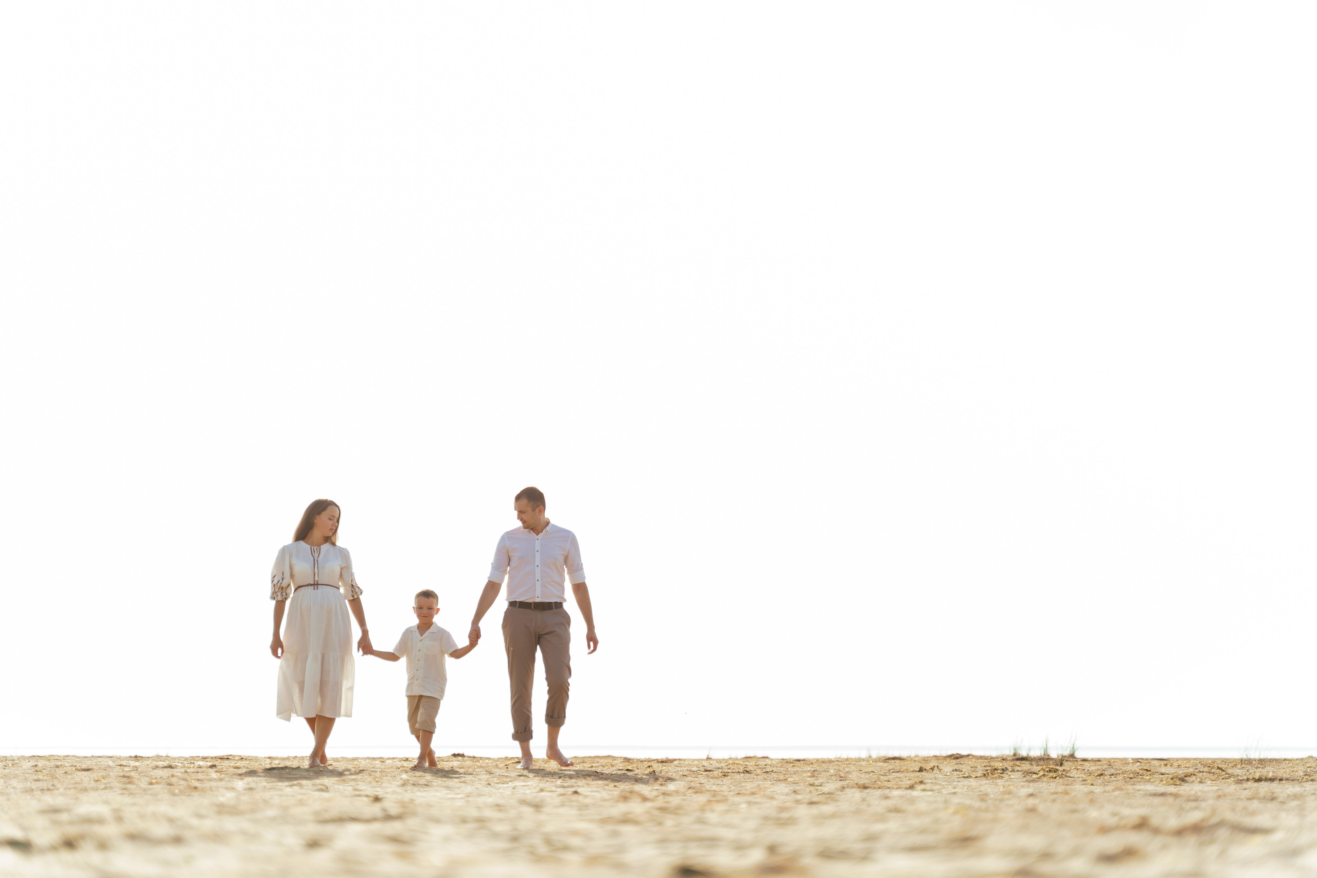 Фотосесія вагітності біля Київського моря. Сімейний фотограф Київ Наталія Шкаврон