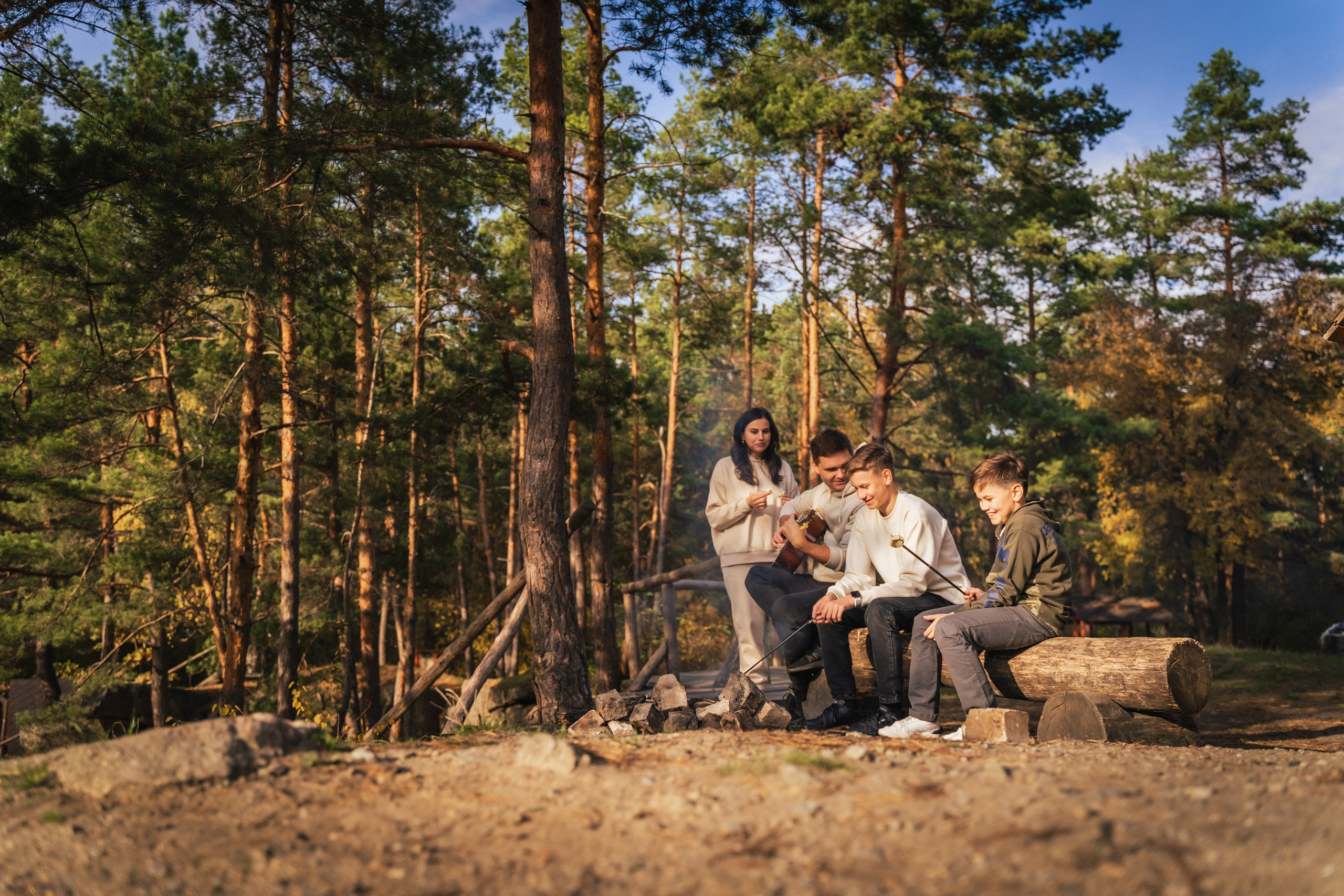 Сімейна фотосесія на природі біля Коростишівського карєру. Сімейний фотограф Київ Наталія Шкаврон