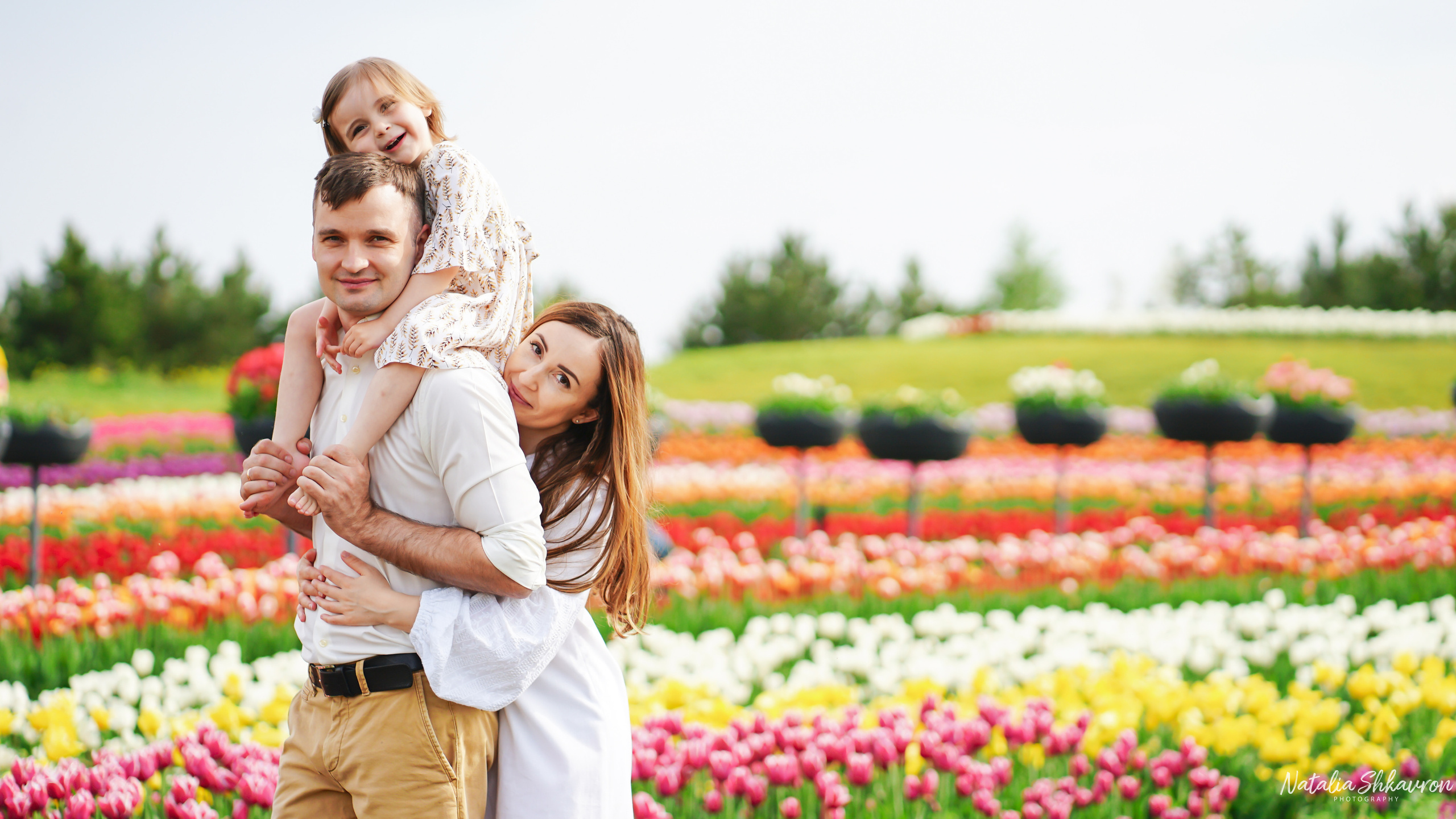 фотосесія в добропарку, Добропарк тюльпани, фотограф добропарк, Добропарк фото, фотосесія в тюльпанах, фотосесія в тюльпанах у Добропарку, добропарк киев, добропарк тюльпаны, портрет фотосесія з тюльпанами, с цветами фотосесія з тюльпанами