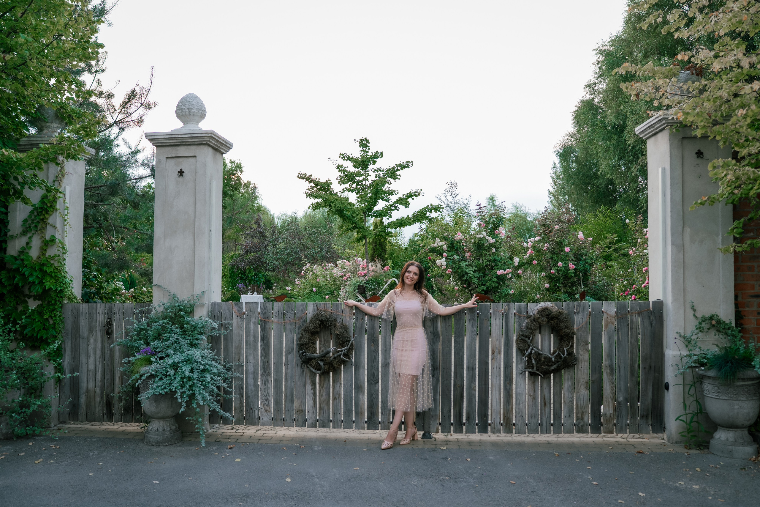 Фотосеся індивідуальна в гортензіях. Сімейний фотограф Київ Наталія Шкаврон