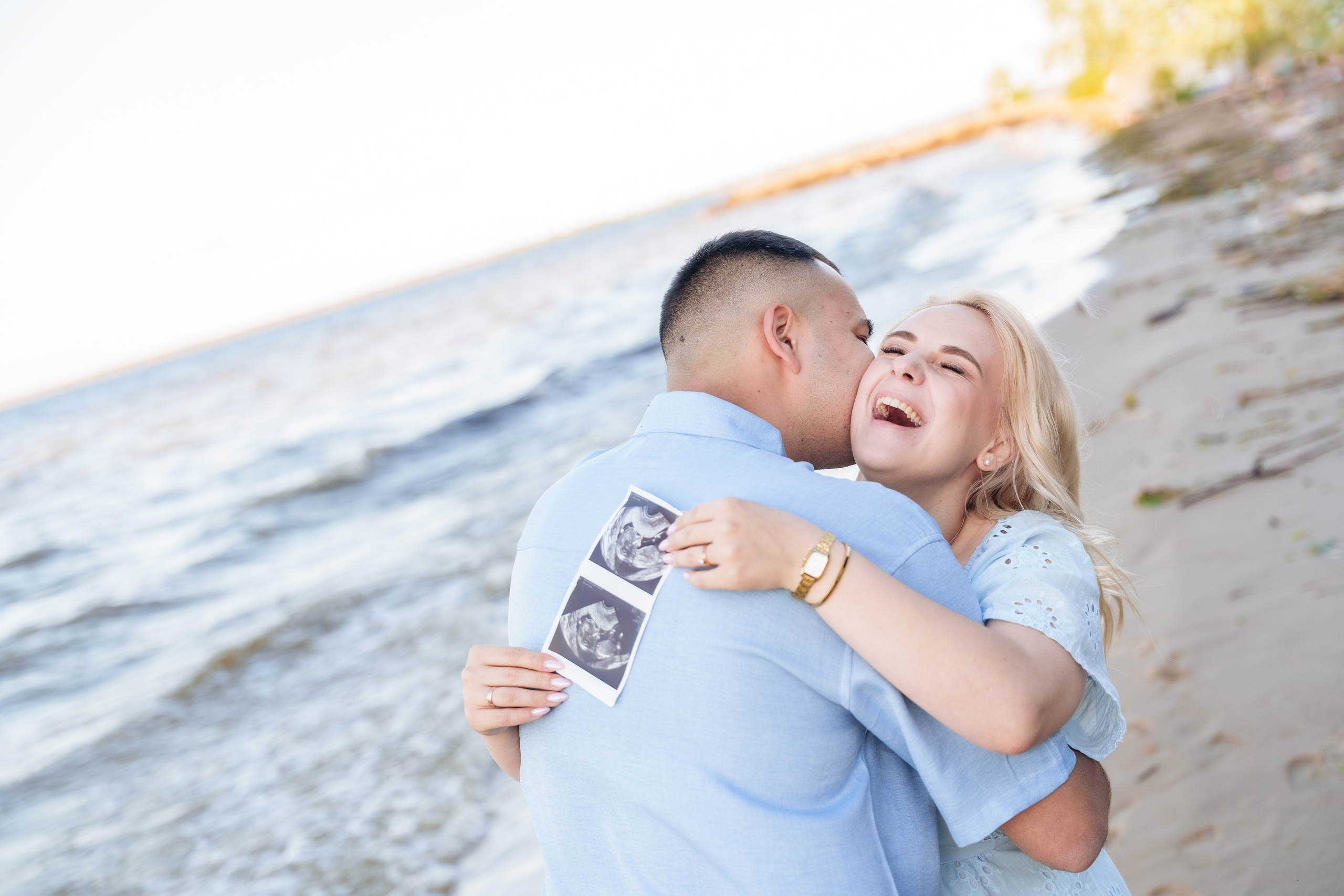 Гендер паті на Київському морі. Family photographer in Kiev Natalia Shkavron