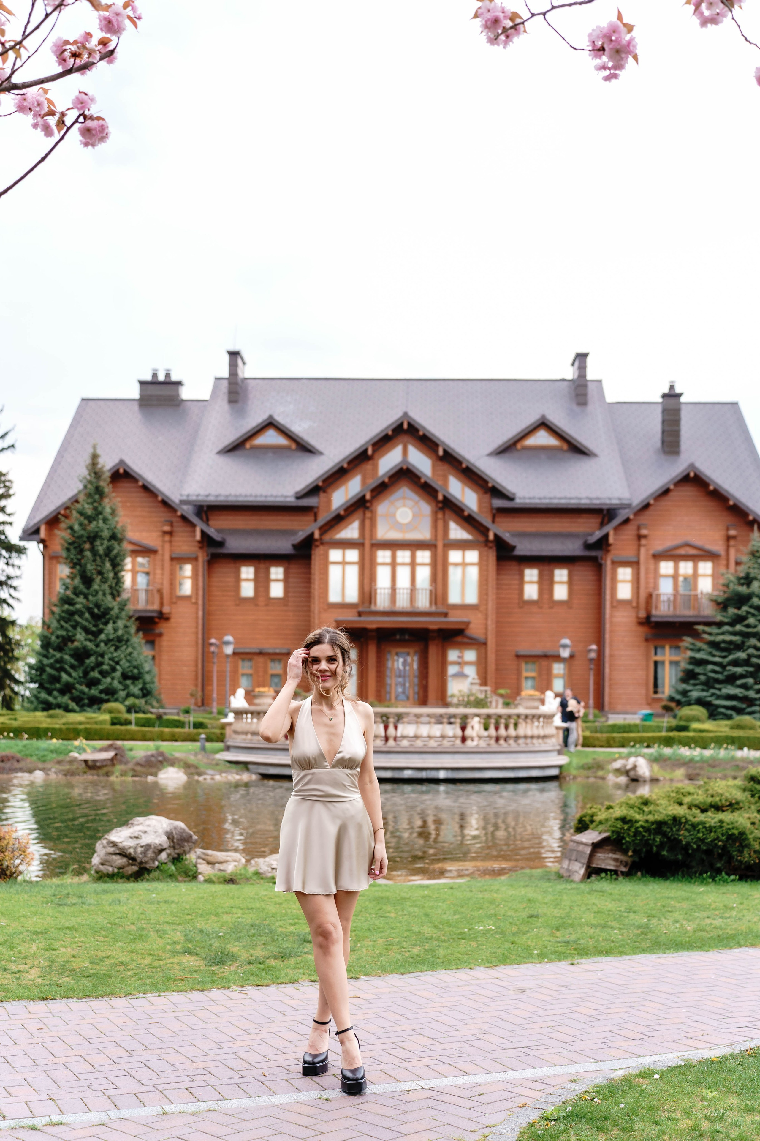 Фотосесія в сакурах. Family photographer in Kiev Natalia Shkavron