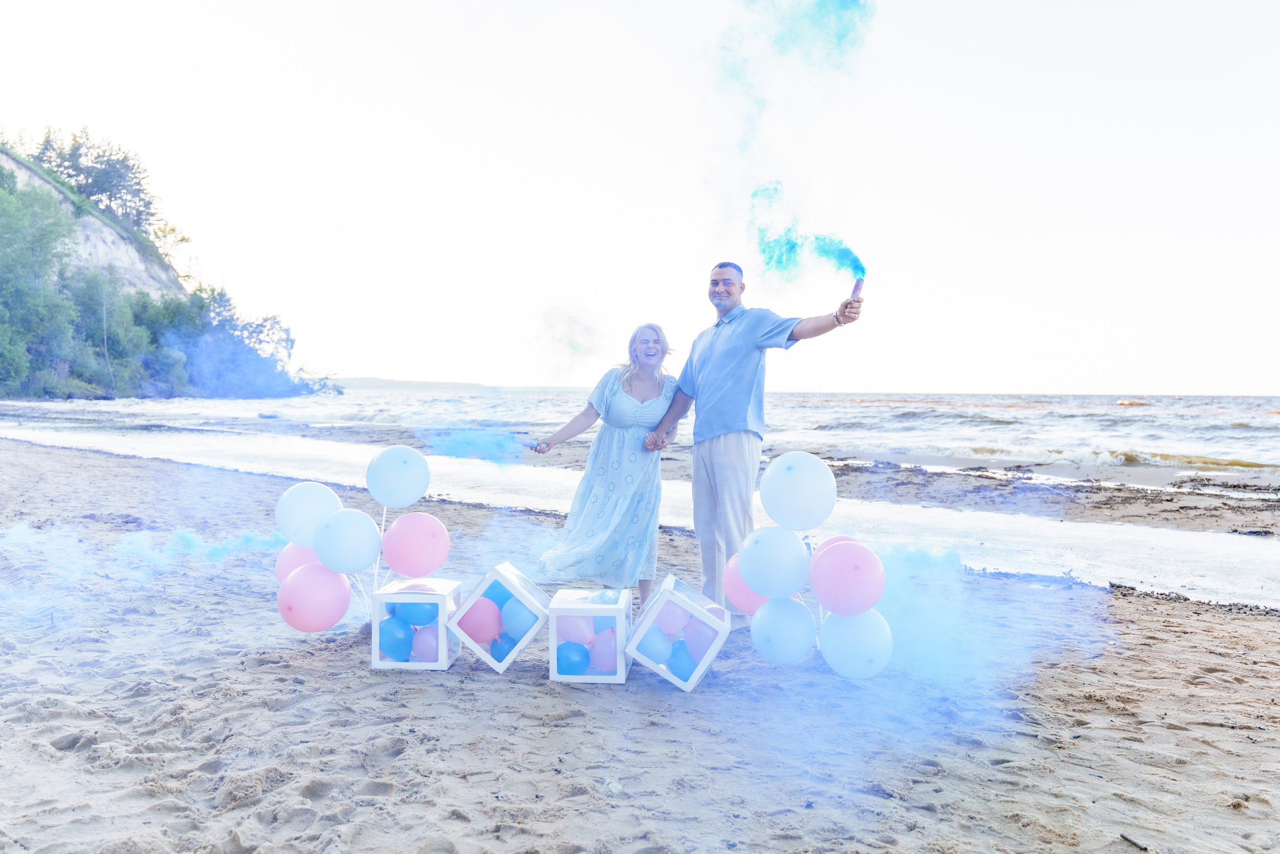 Гендер паті на Київському морі. Family photographer in Kiev Natalia Shkavron