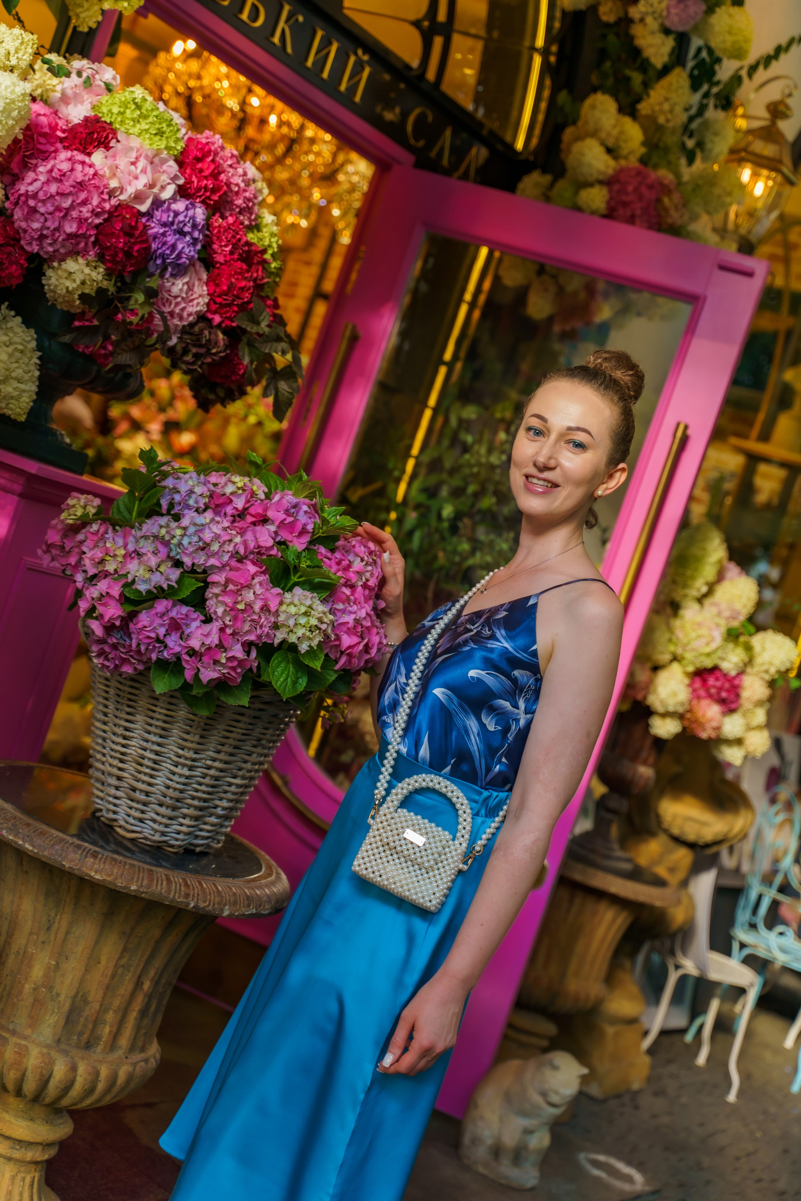 Індивідуальна фотосесія в гортензіях у Клов саду. Сімейний фотограф Київ Наталія Шкаврон