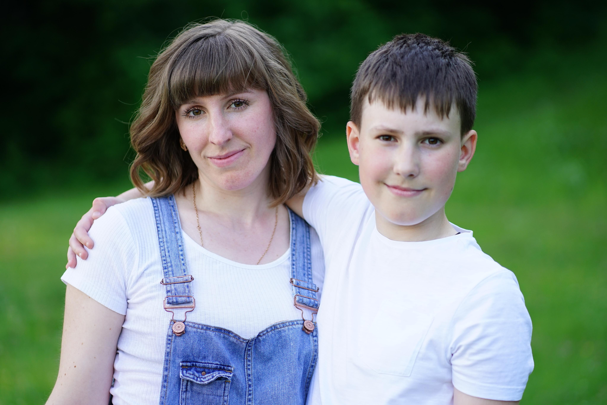 Полуничний фотопікнік. Сімейний фотограф Київ Наталія Шкаврон